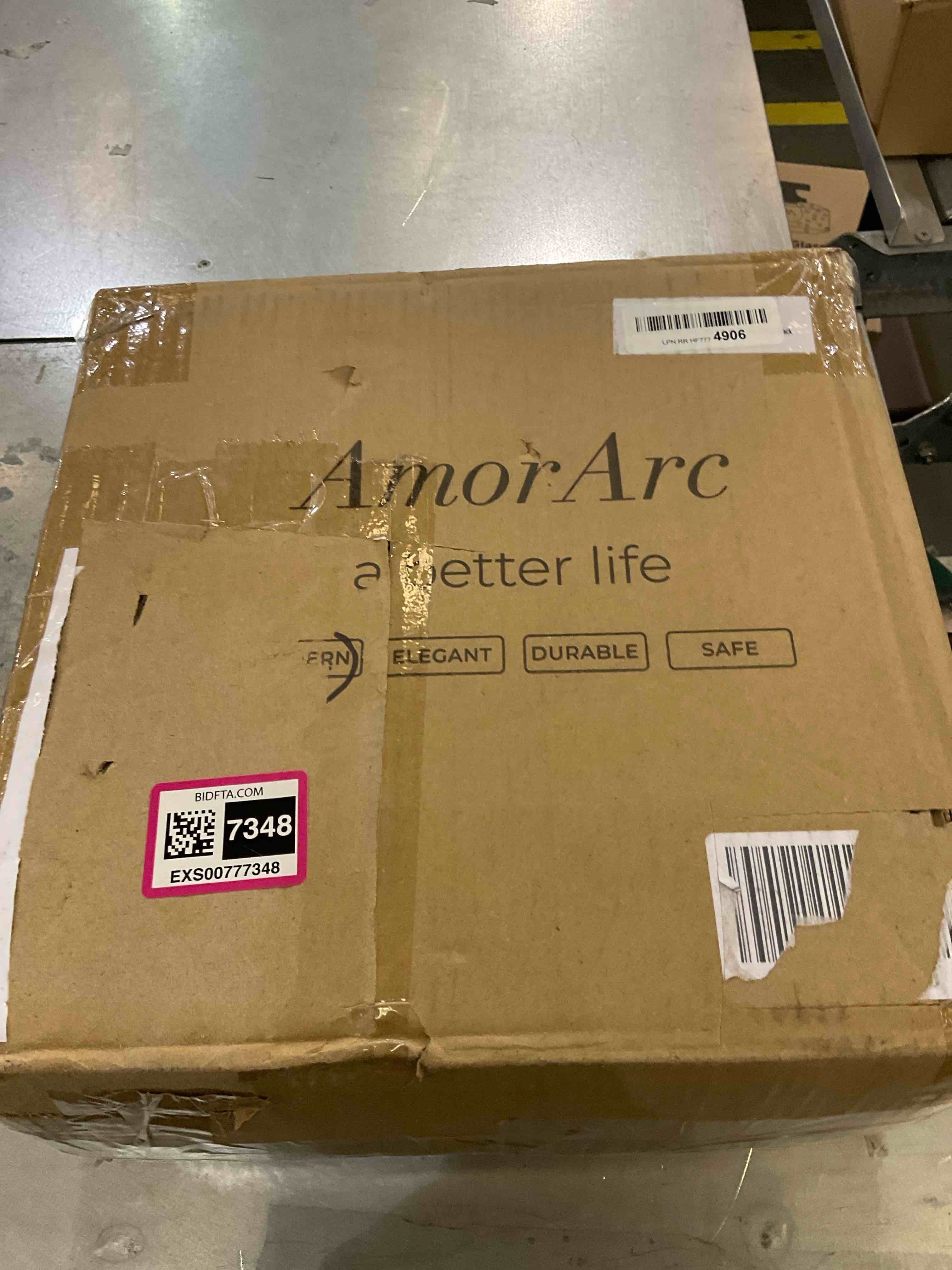 https://s3.amazonaws.com/lotting-images-prod/bidfta/EXS00777348_1701973264127.jpeg