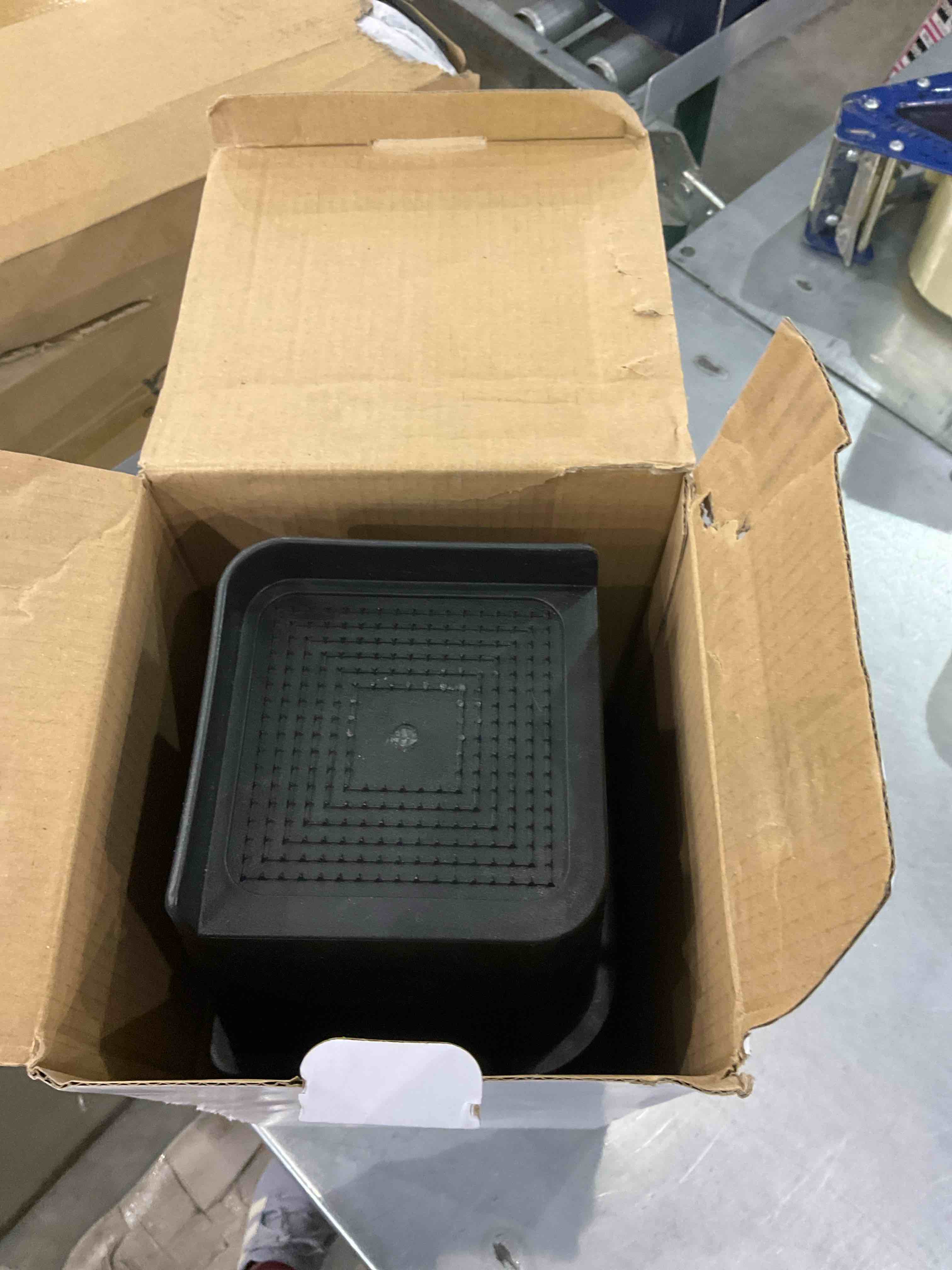 https://s3.amazonaws.com/lotting-images-prod/bidfta/EXS00777508_1701952625760.jpeg