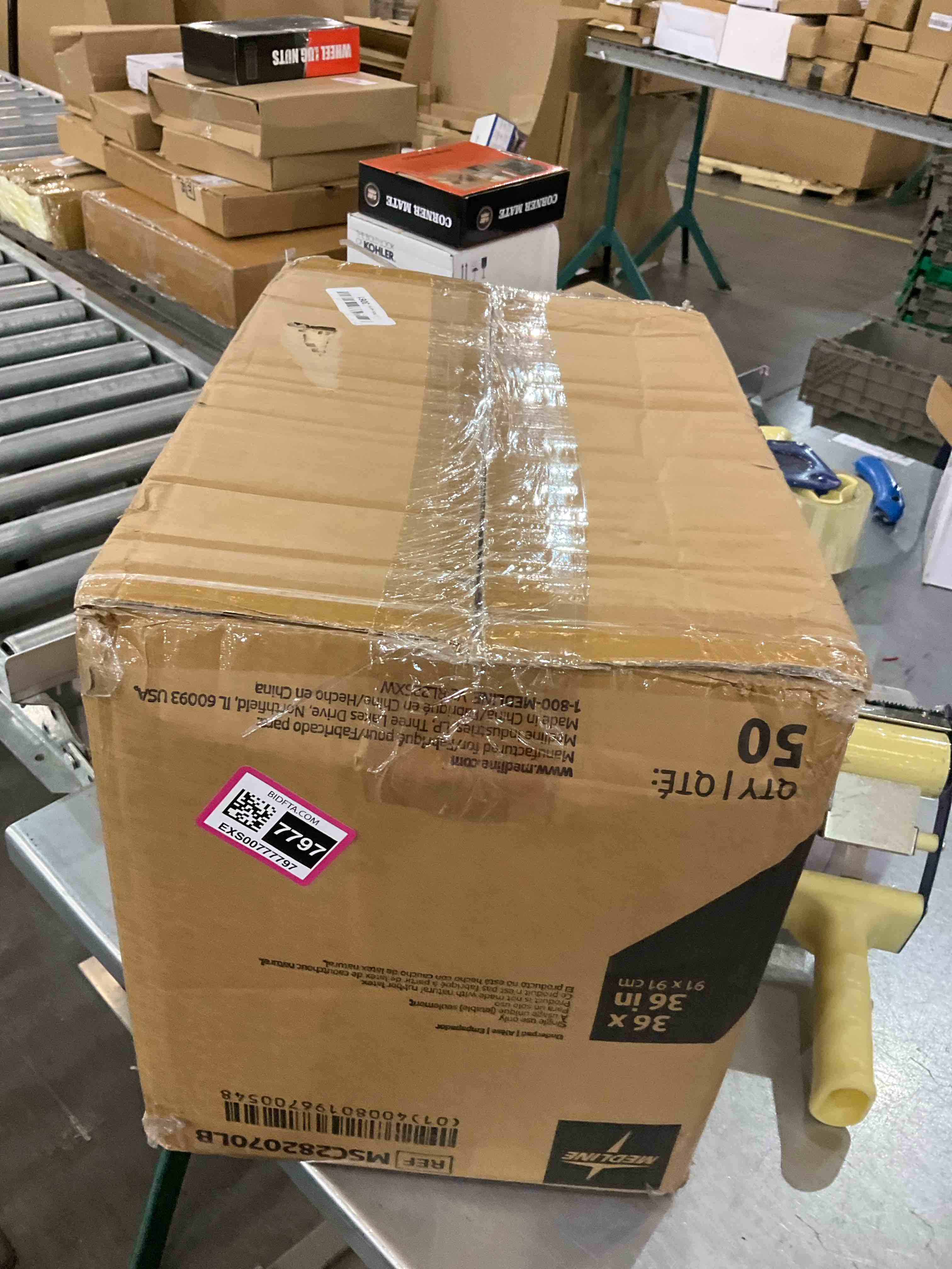 https://s3.amazonaws.com/lotting-images-prod/bidfta/EXS00777797_1702048628918.jpeg