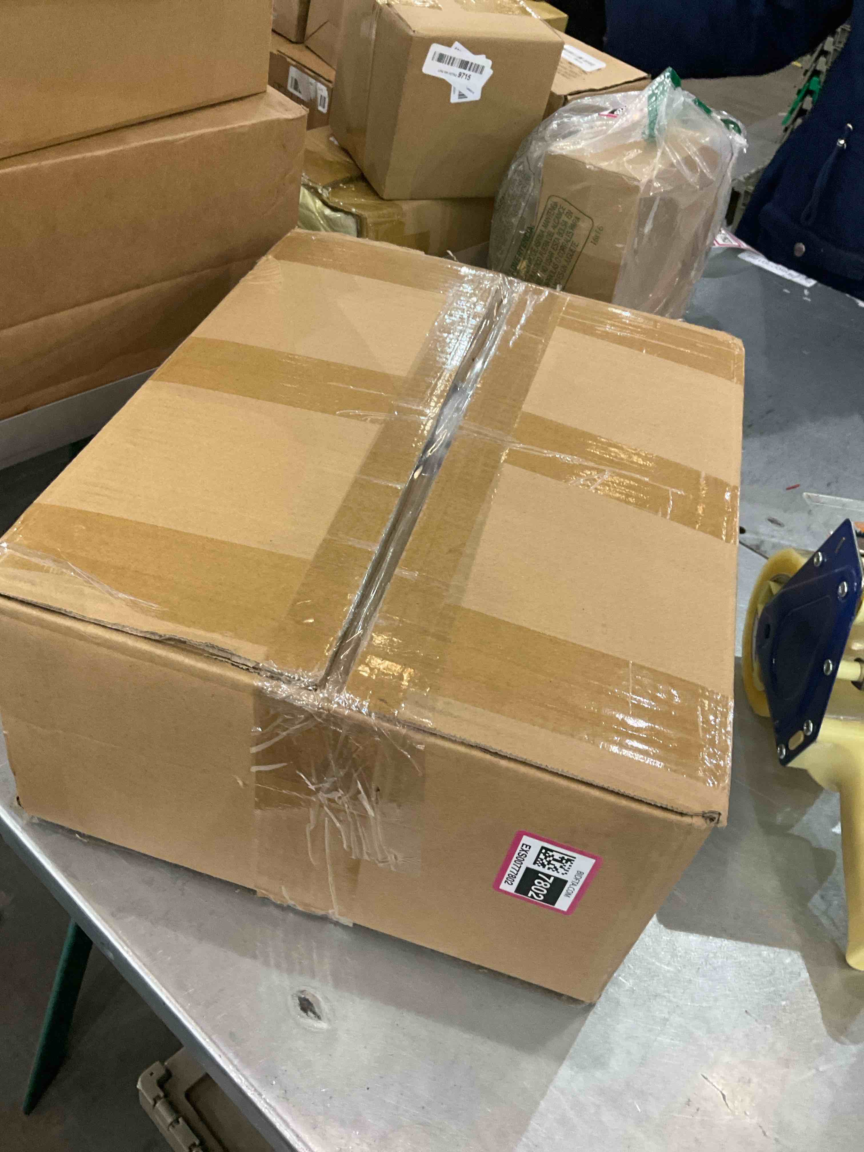 https://s3.amazonaws.com/lotting-images-prod/bidfta/EXS00777802_1702049295110.jpeg