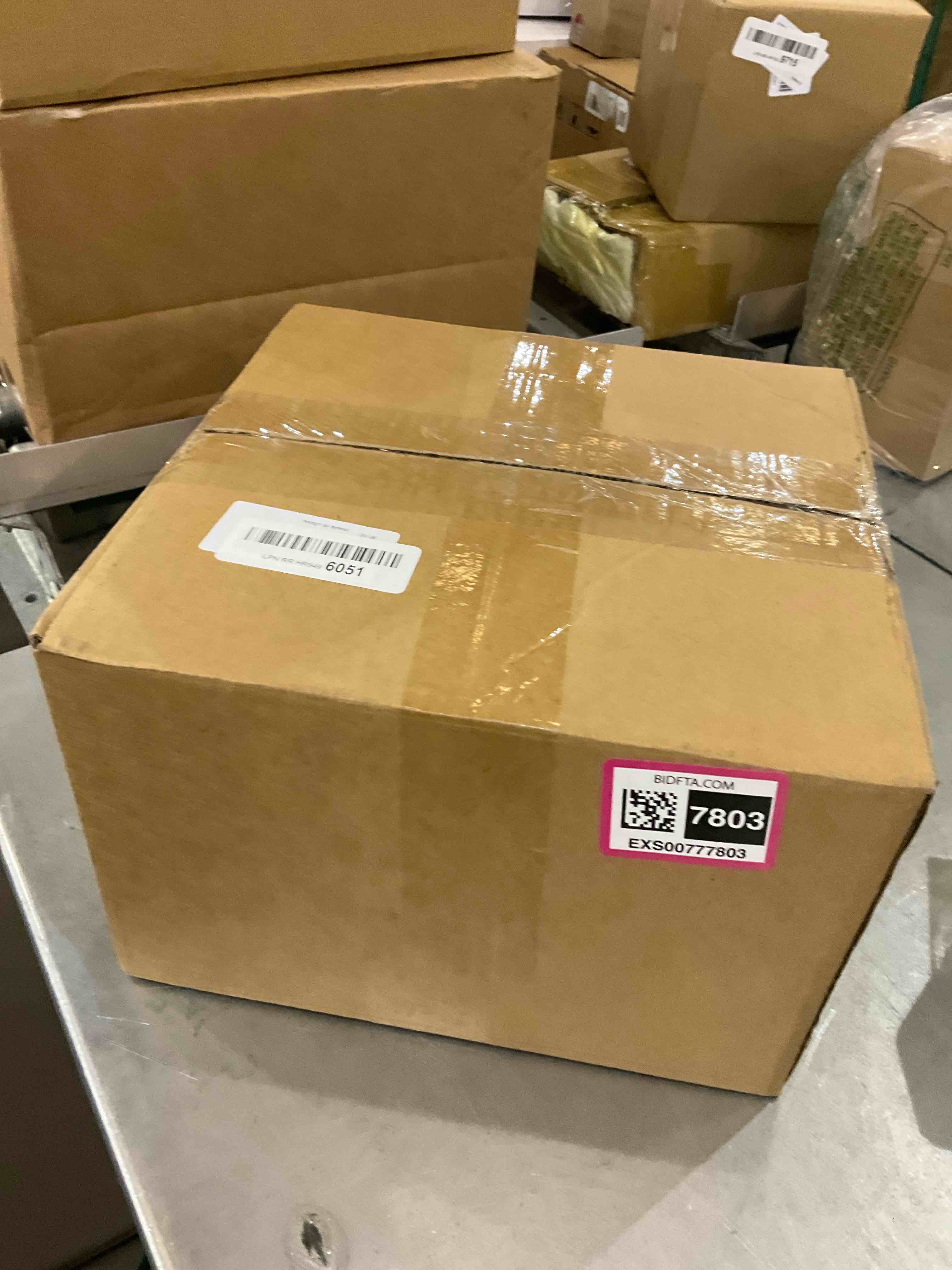 https://s3.amazonaws.com/lotting-images-prod/bidfta/EXS00777803_1702049353737.jpeg