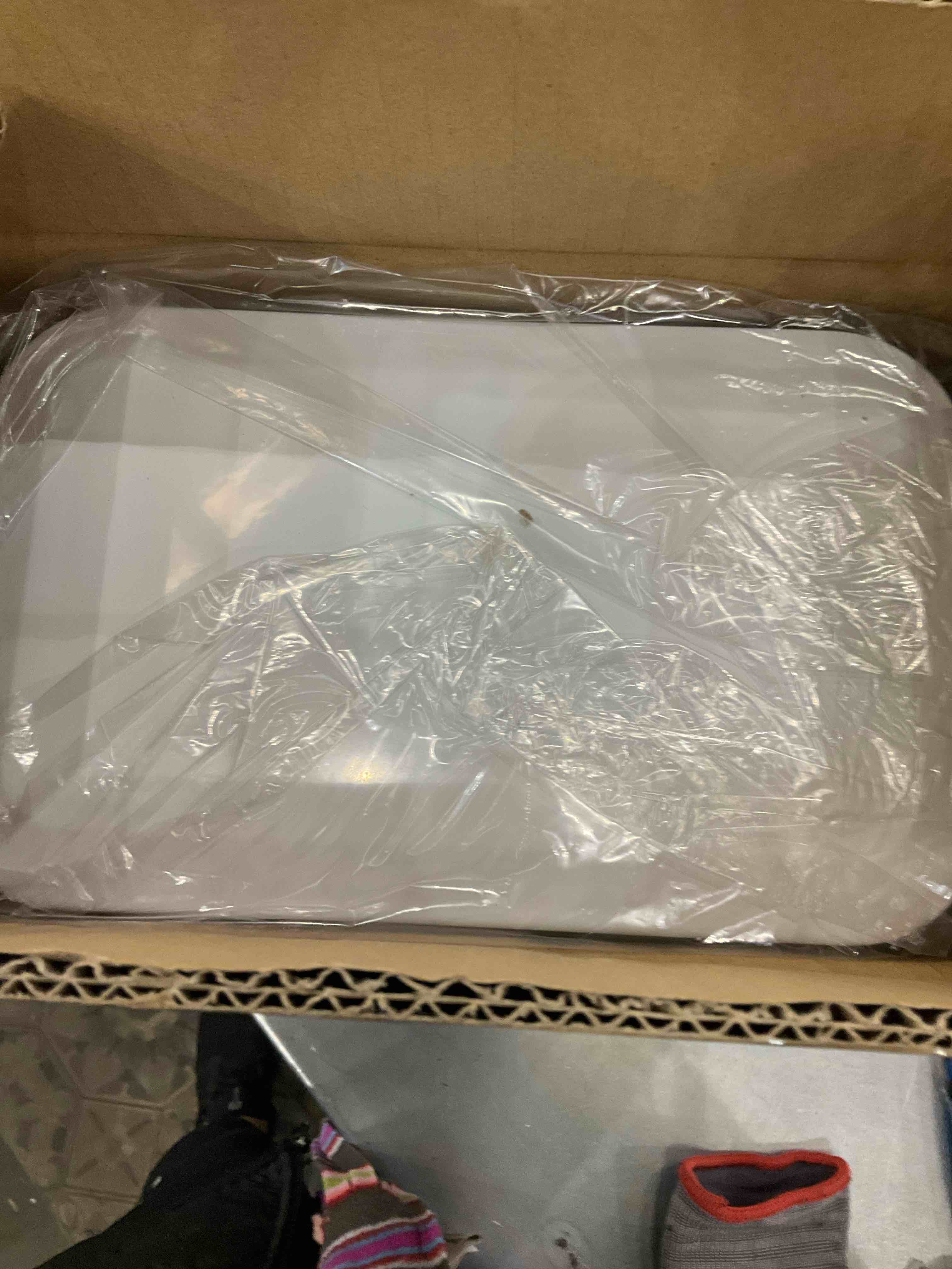 https://s3.amazonaws.com/lotting-images-prod/bidfta/EXS00778052_1701788524768.jpeg