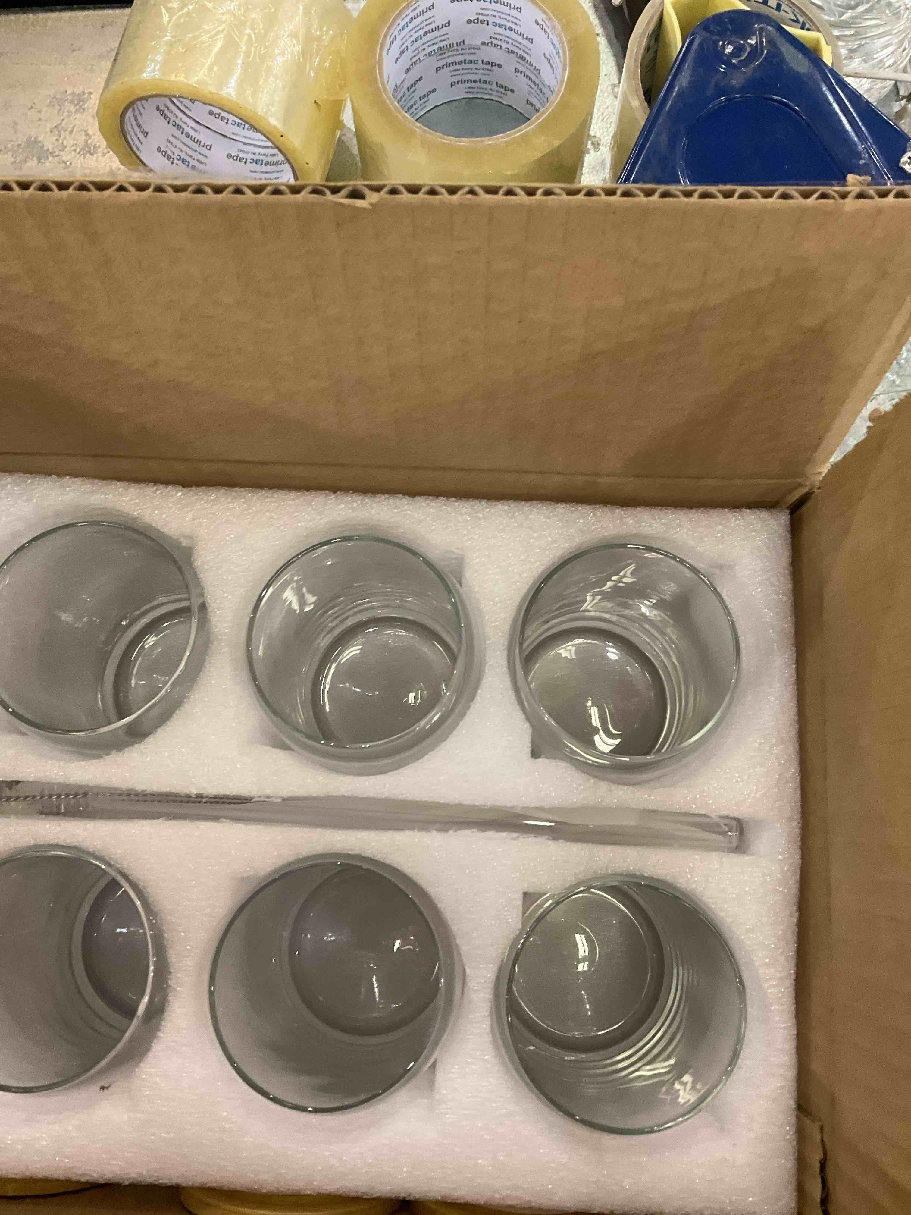 https://s3.amazonaws.com/lotting-images-prod/bidfta/EXS00778073_1701794996381.jpeg