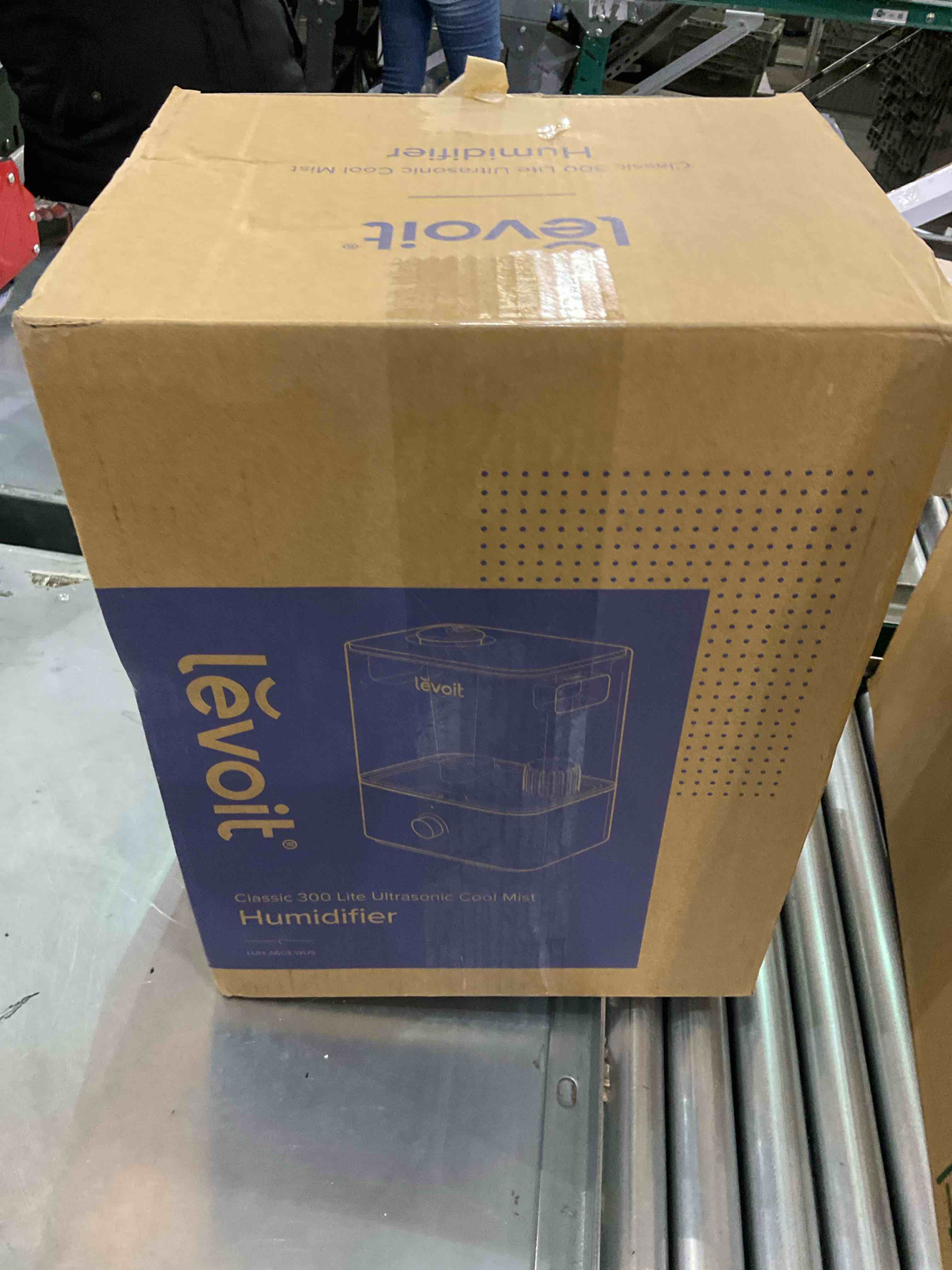 https://s3.amazonaws.com/lotting-images-prod/bidfta/EXS00778822_1701870944832.jpeg