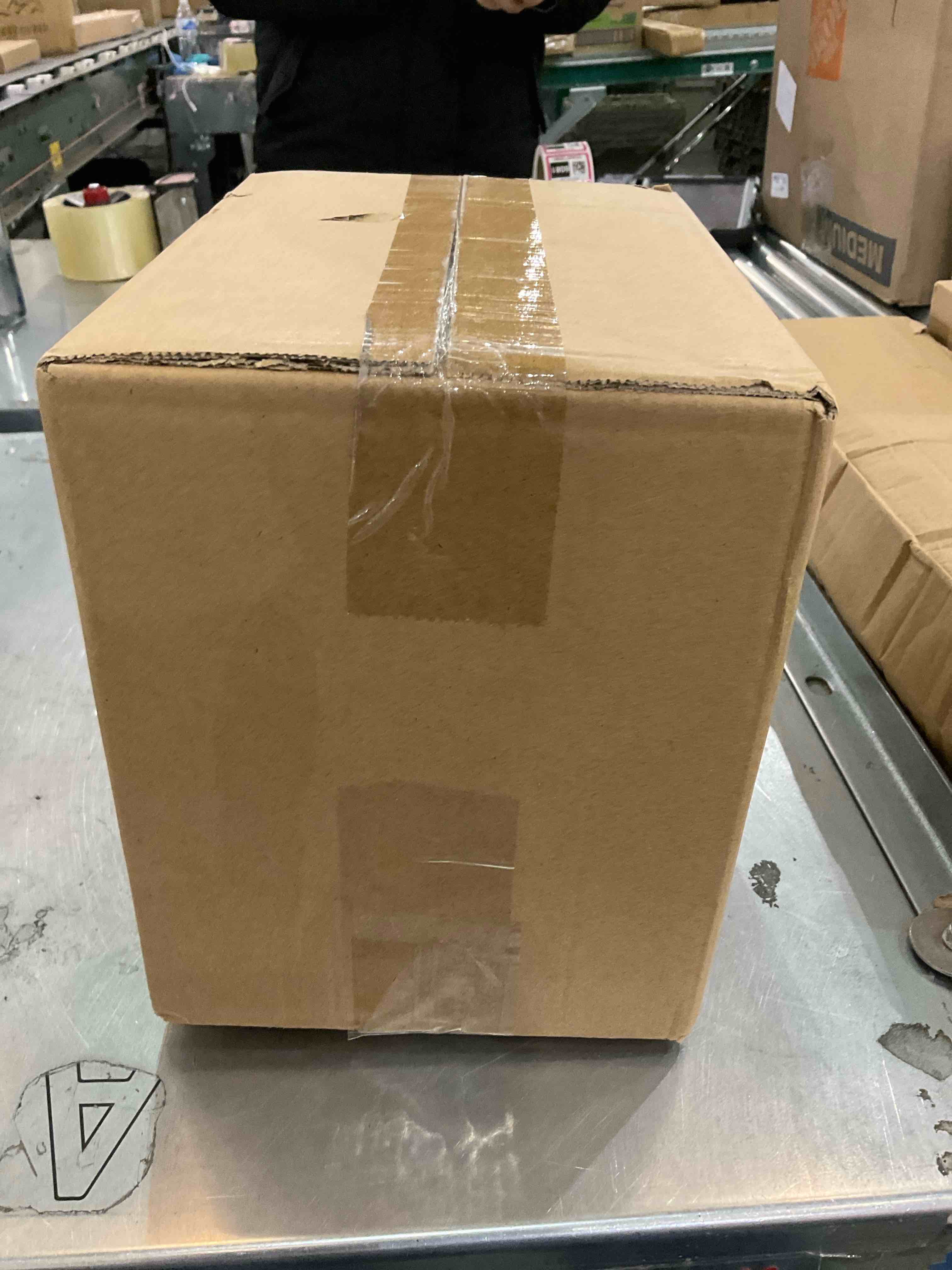 https://s3.amazonaws.com/lotting-images-prod/bidfta/EXS00778863_1701878007399.jpeg