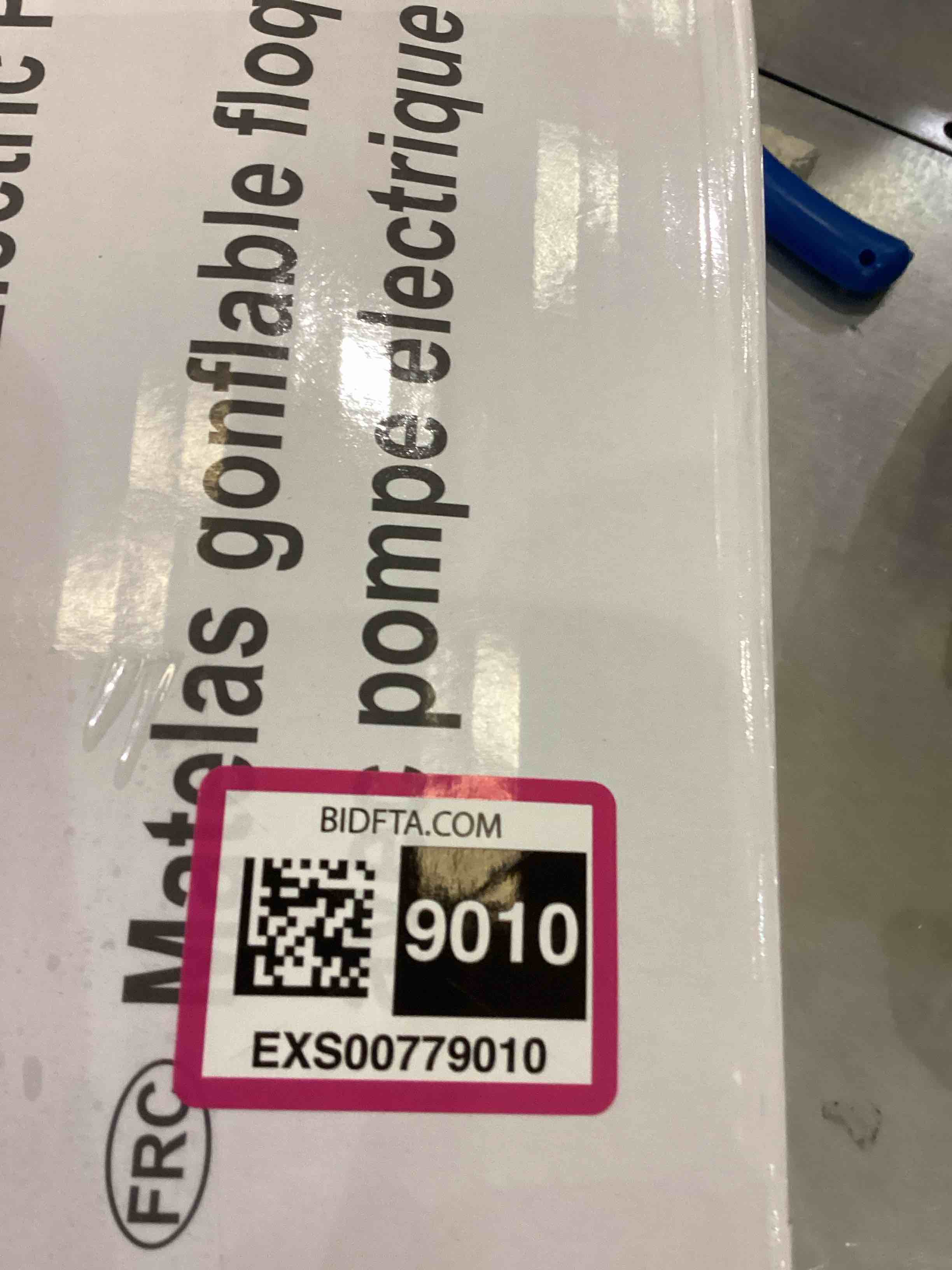 https://s3.amazonaws.com/lotting-images-prod/bidfta/EXS00779010_1702582852185.jpeg