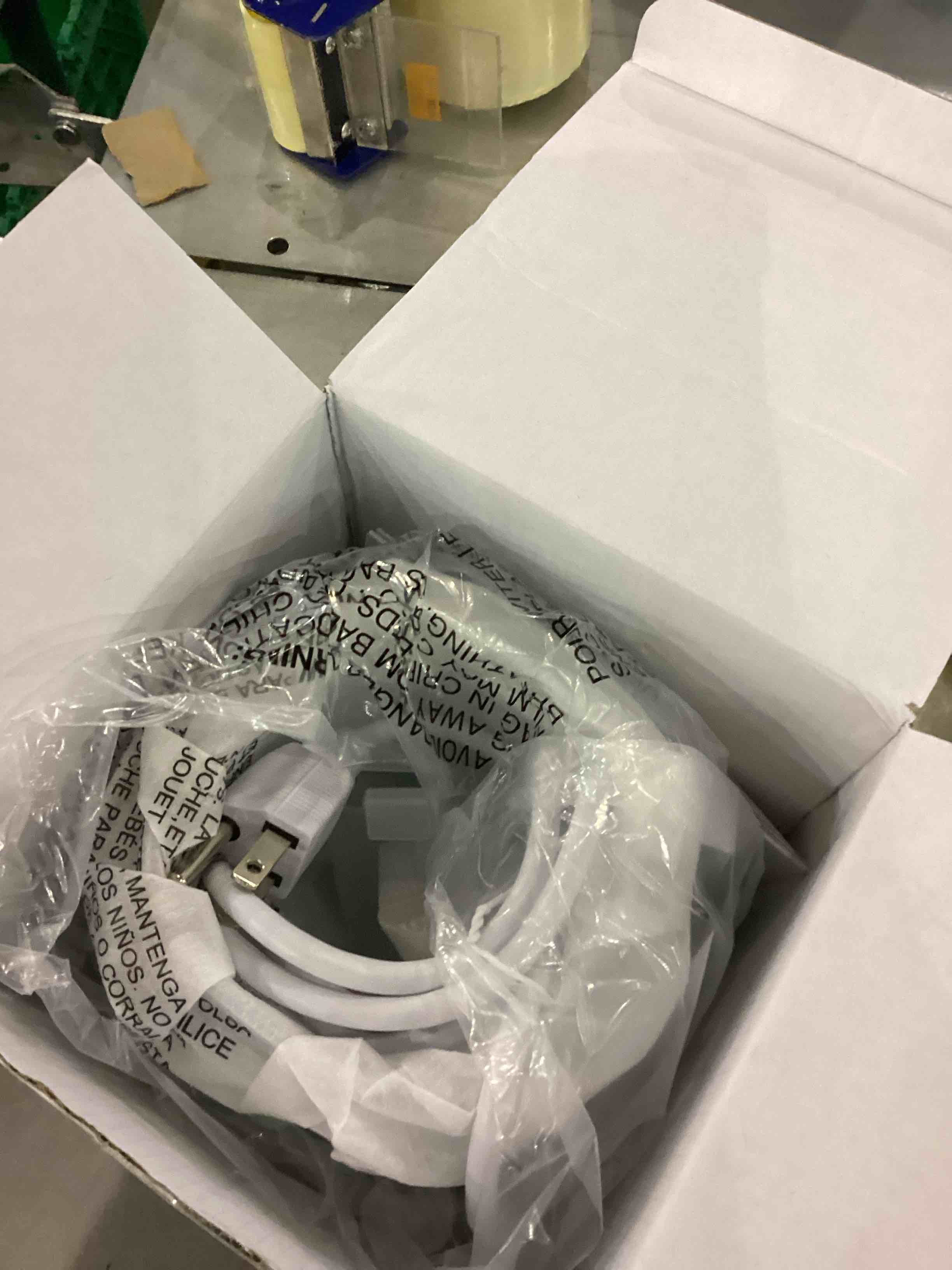 https://s3.amazonaws.com/lotting-images-prod/bidfta/EXS00779056_1702647207719.jpeg