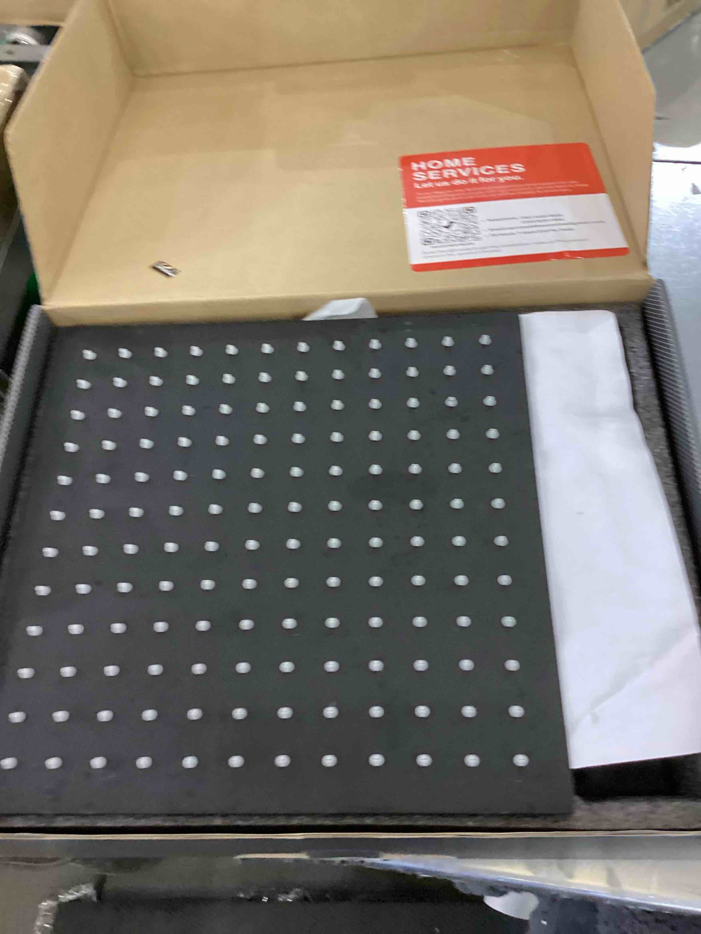 https://s3.amazonaws.com/lotting-images-prod/bidfta/EXS00779167_1702666421278.jpeg