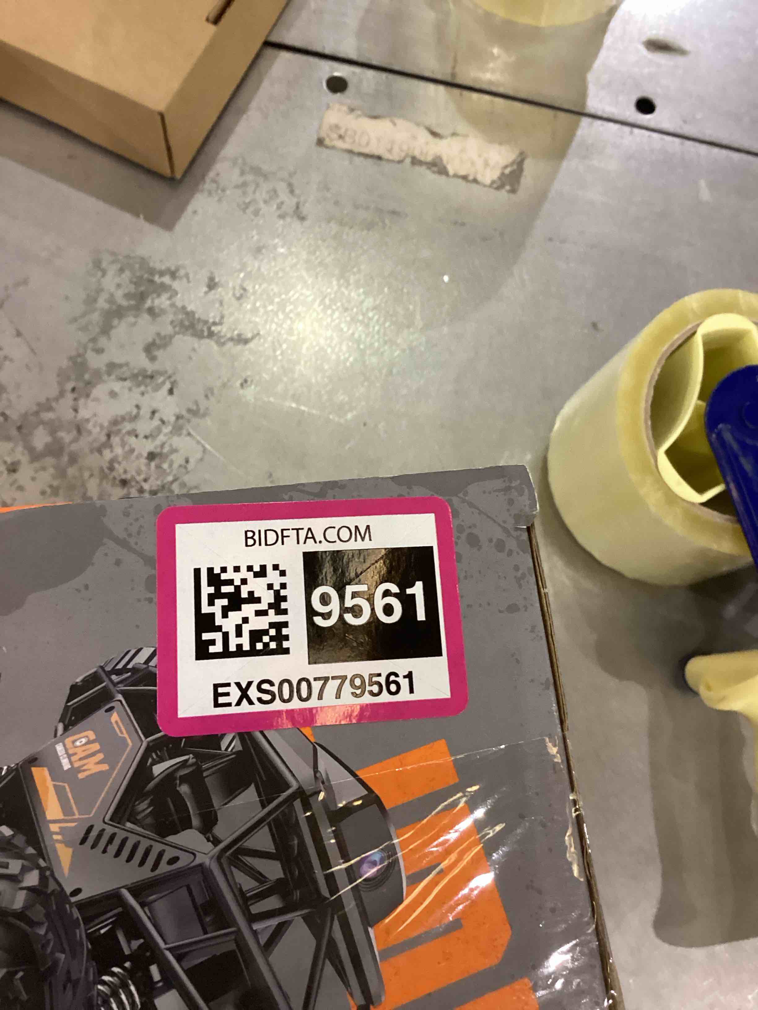 https://s3.amazonaws.com/lotting-images-prod/bidfta/EXS00779561_1701960109617.jpeg