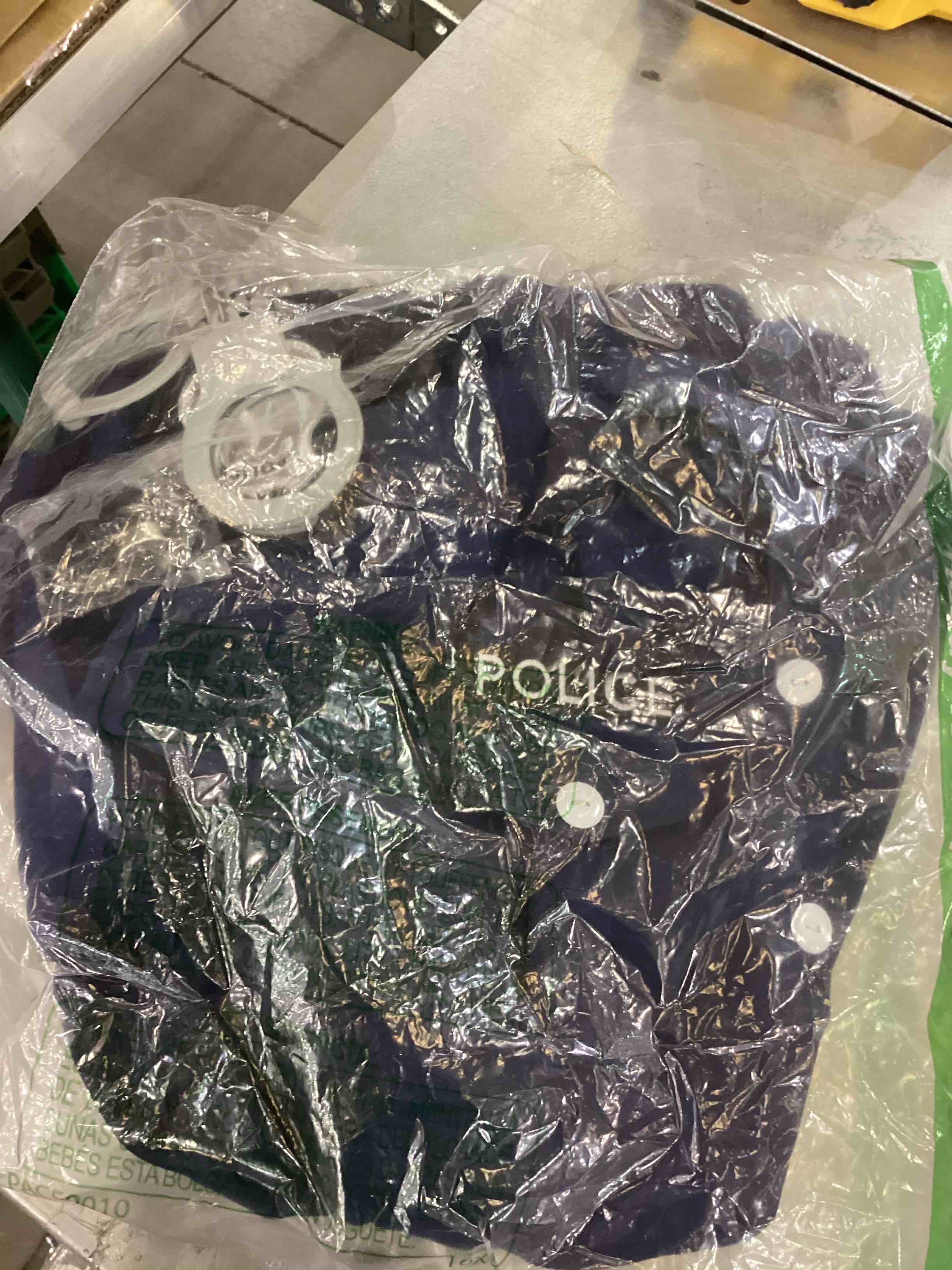 https://s3.amazonaws.com/lotting-images-prod/bidfta/EXS00779671_1701978605276.jpeg