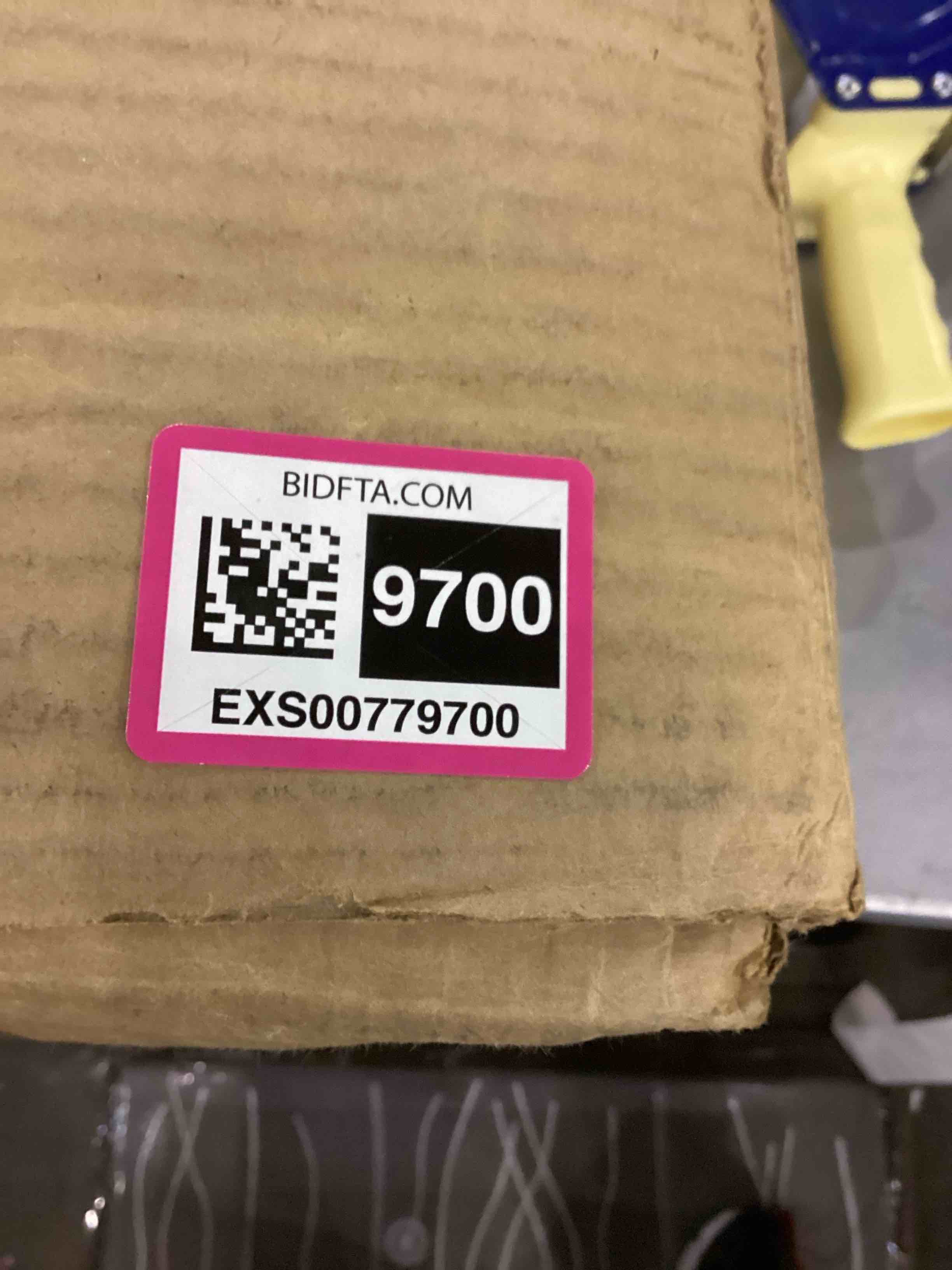 https://s3.amazonaws.com/lotting-images-prod/bidfta/EXS00779700_1702039995143.jpeg