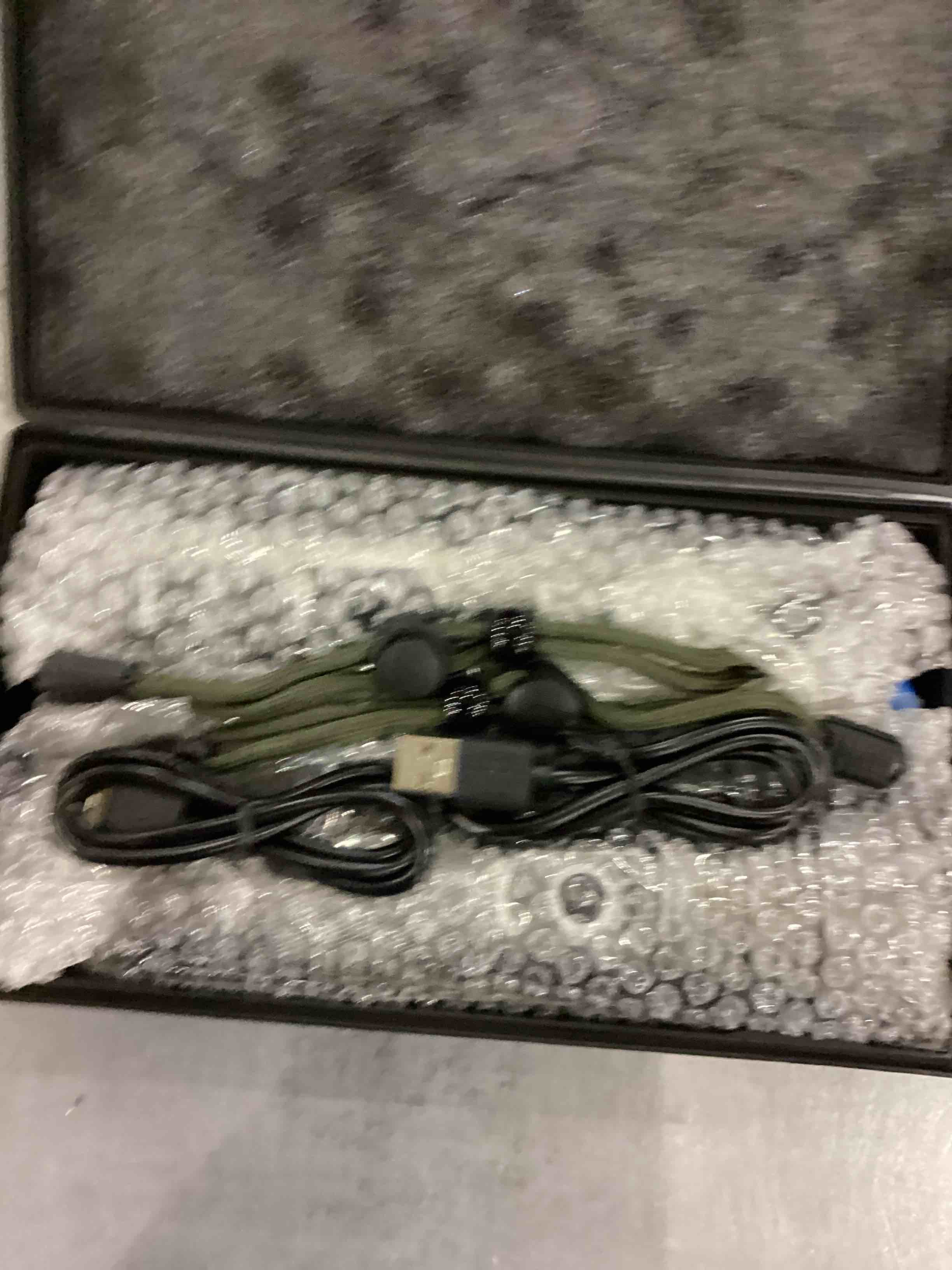 https://s3.amazonaws.com/lotting-images-prod/bidfta/EXS00779718_1702042636455.jpeg