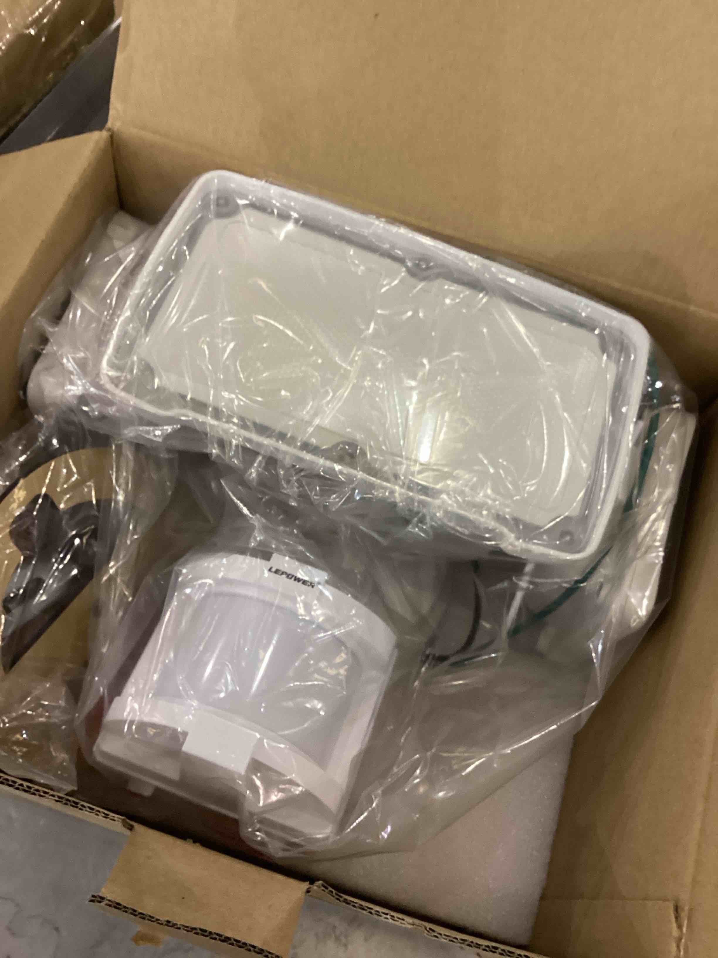 LEPOWER LED Security Lights Motion Sensor Light Outdoor, 35W 3500LM Motion Security Light, 5500K, IP65 Waterproof, 3 Head Motion Detected Flood Light for Garage, Yard, Porch (White)