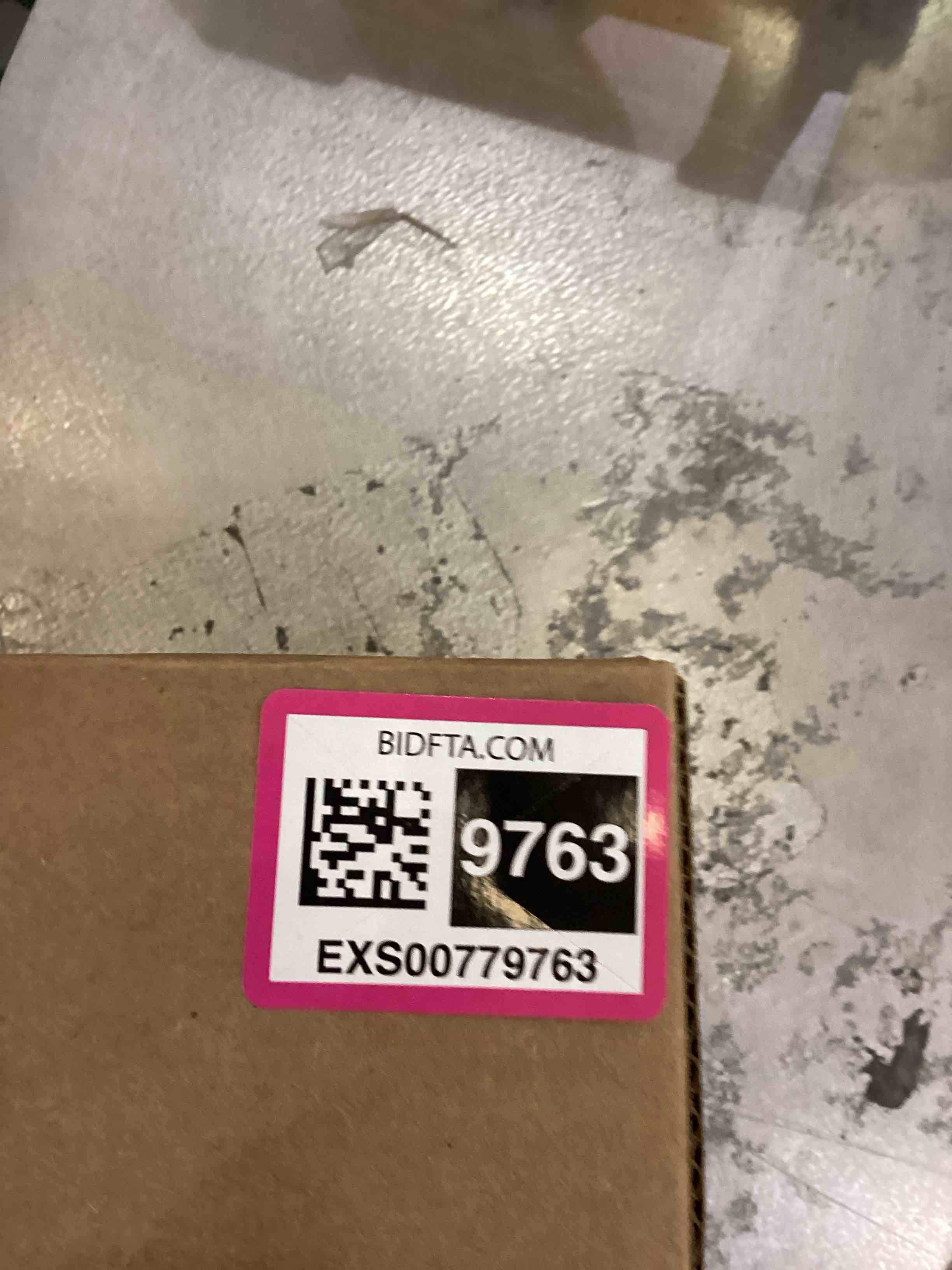 https://s3.amazonaws.com/lotting-images-prod/bidfta/EXS00779763_1702050922690.jpeg