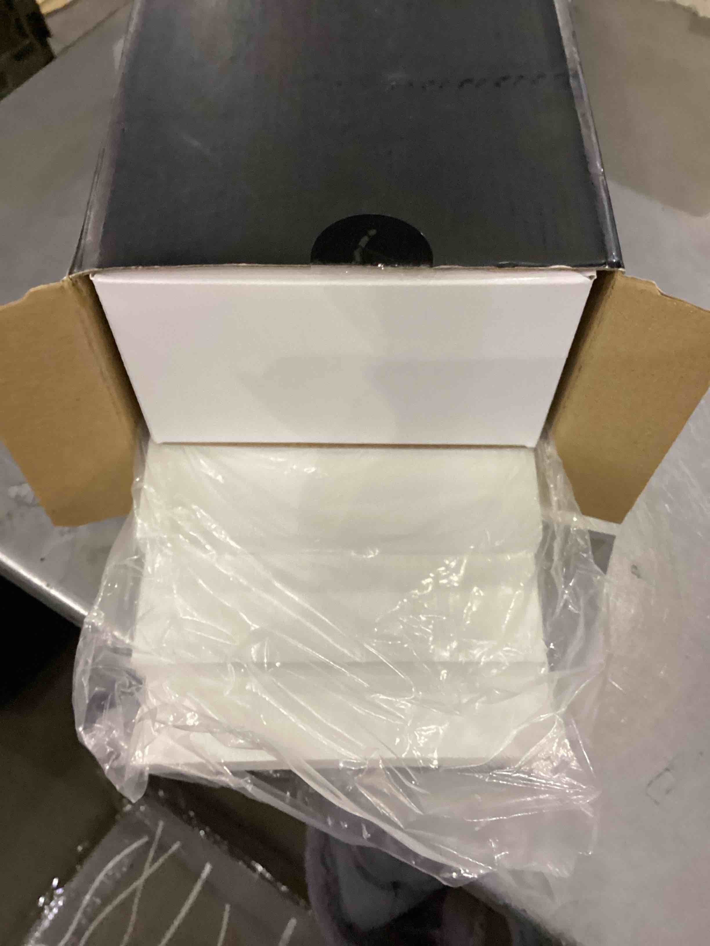 https://s3.amazonaws.com/lotting-images-prod/bidfta/EXS00779854_1702297028612.jpeg