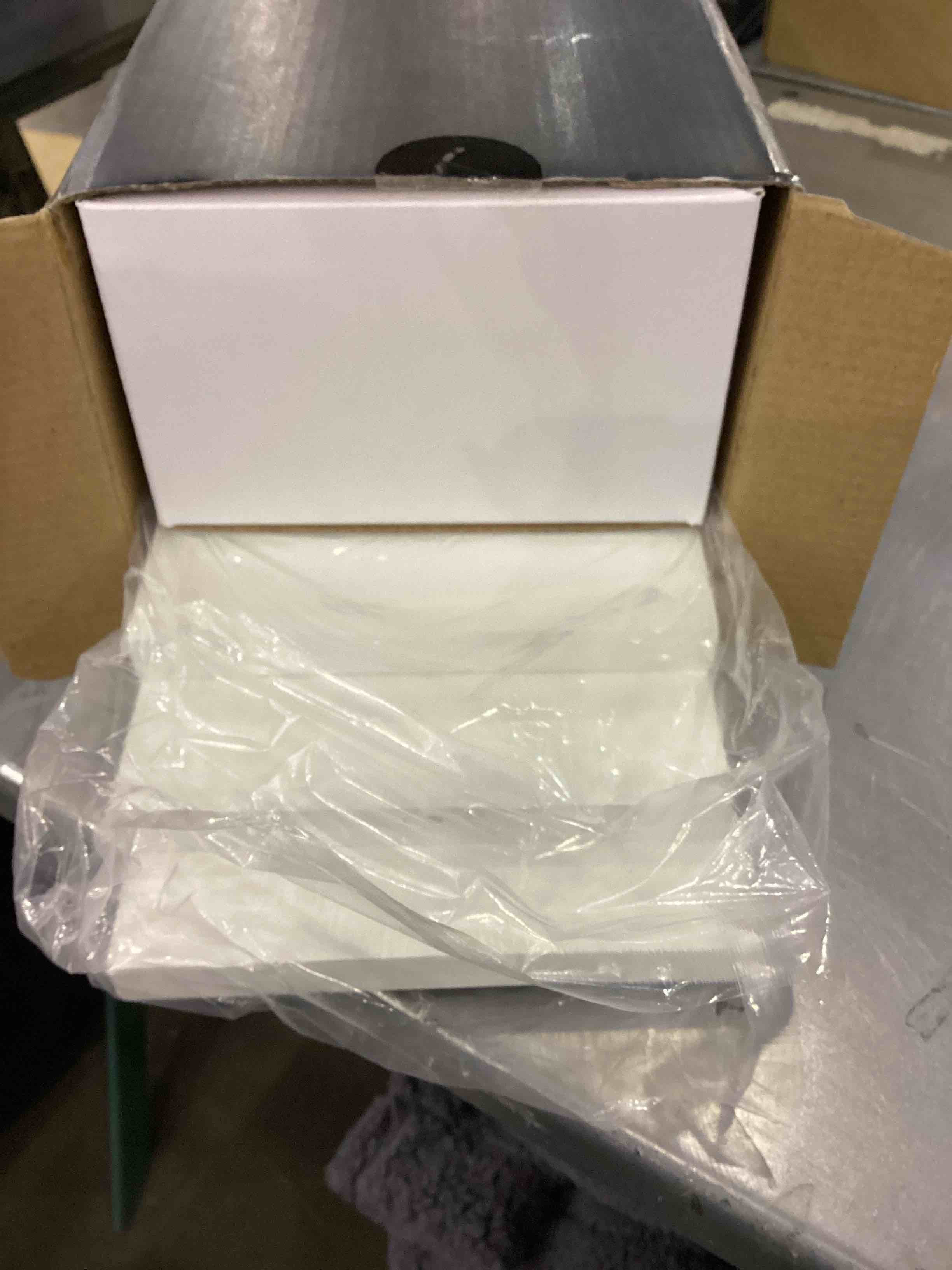 https://s3.amazonaws.com/lotting-images-prod/bidfta/EXS00779854_1702297030473.jpeg