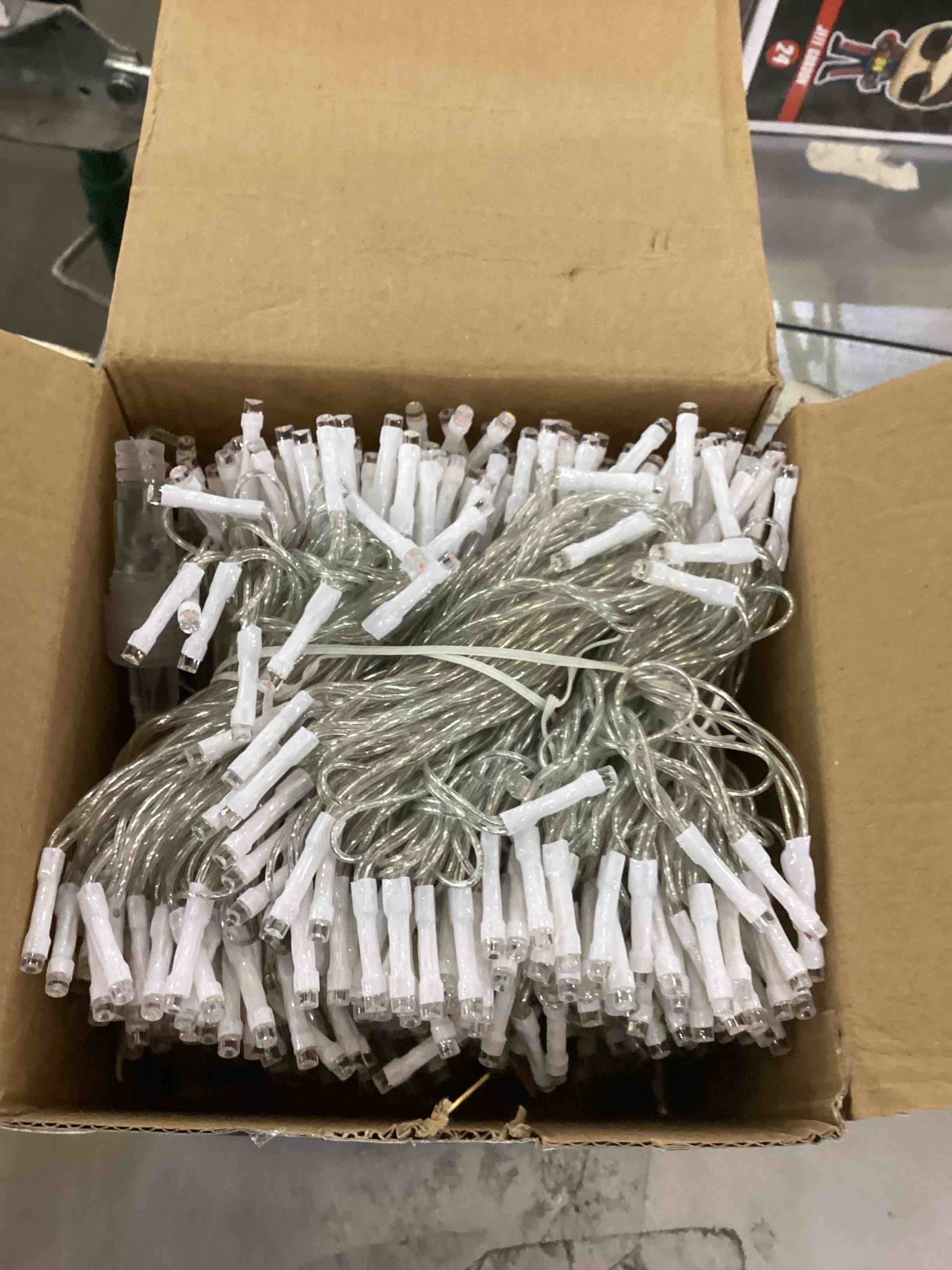 https://s3.amazonaws.com/lotting-images-prod/bidfta/EXS00780133_1702402863834.jpeg