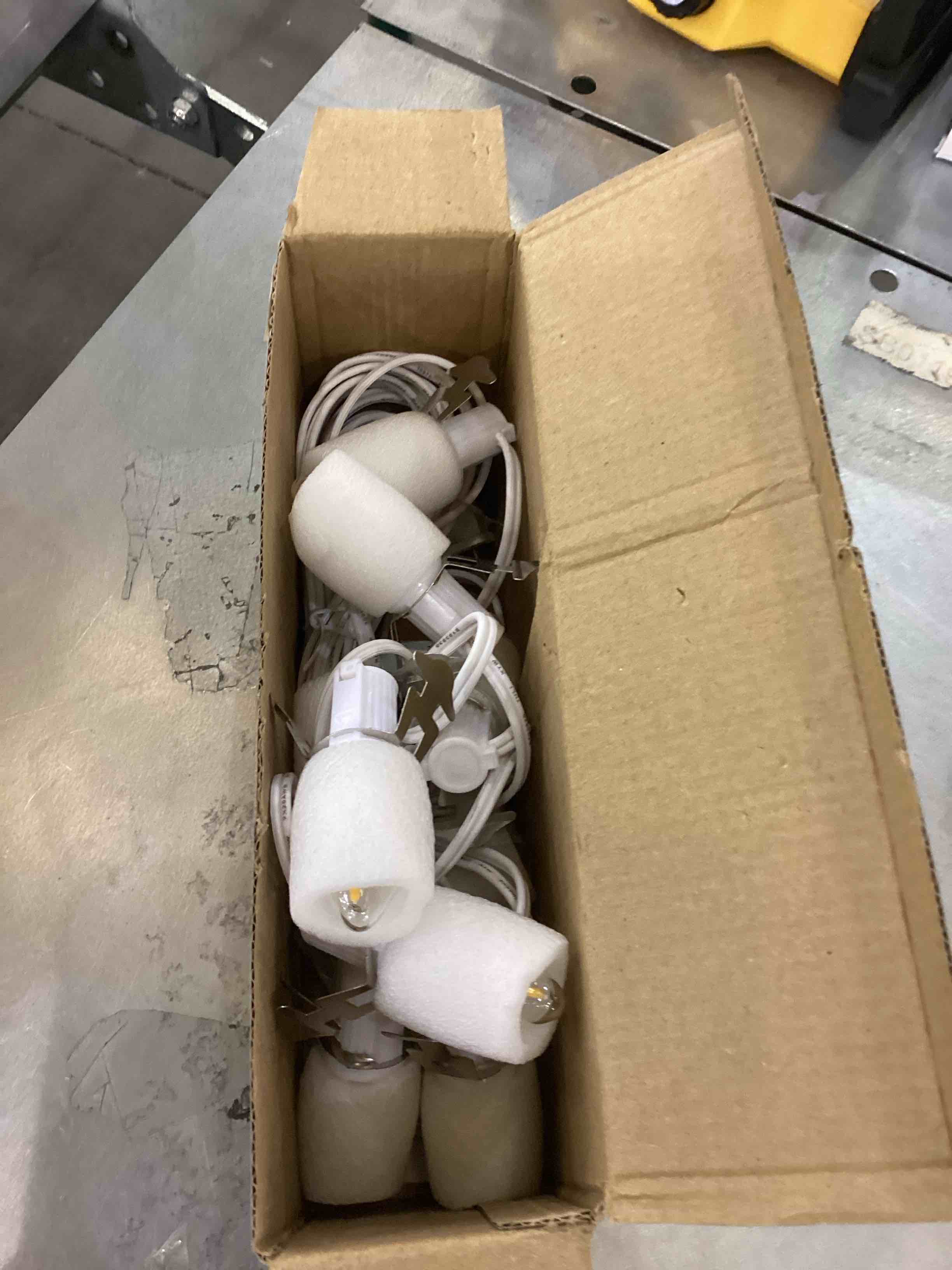 https://s3.amazonaws.com/lotting-images-prod/bidfta/EXS00780336_1702492132722.jpeg