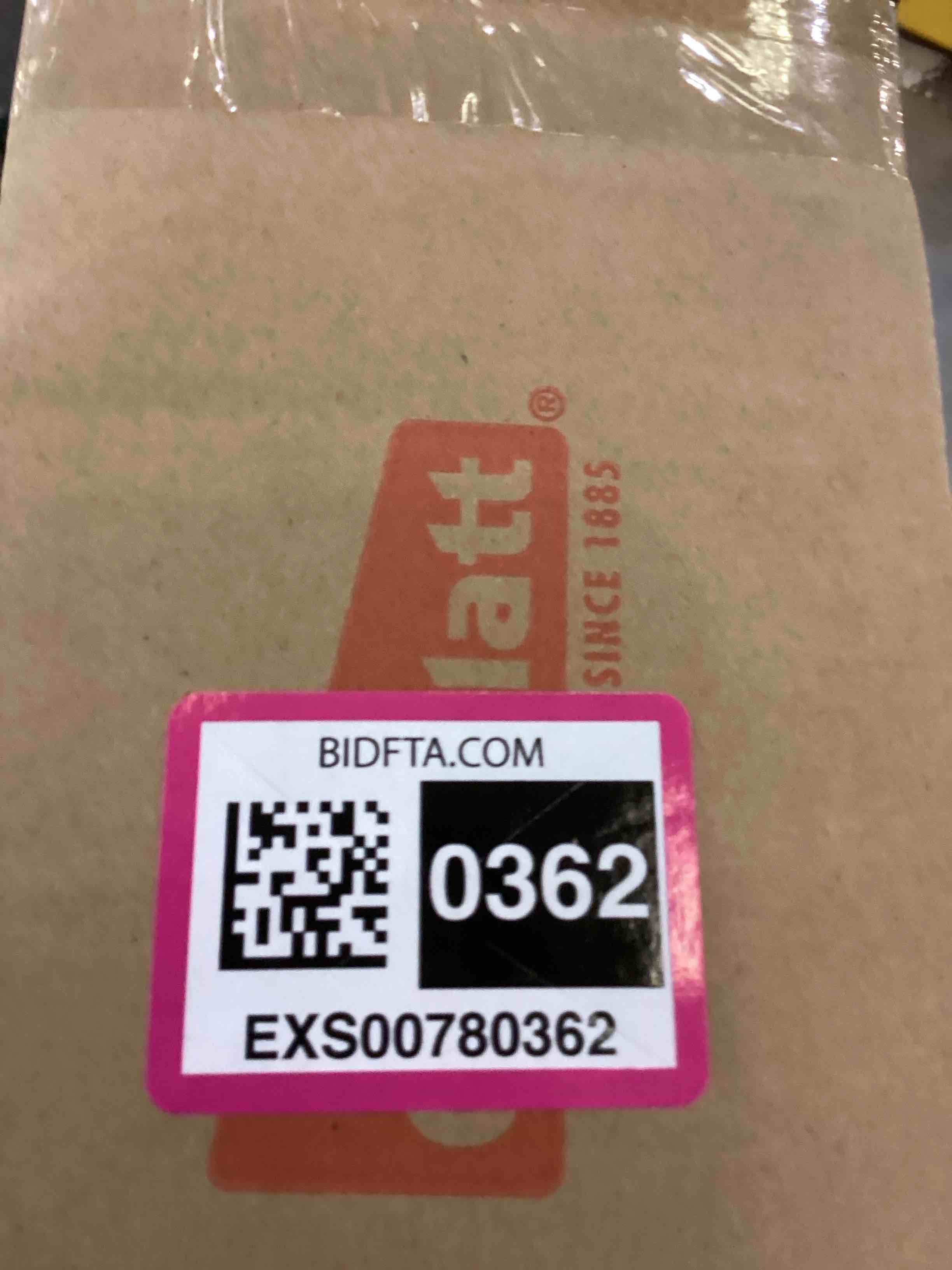 https://s3.amazonaws.com/lotting-images-prod/bidfta/EXS00780362_1702496093901.jpeg