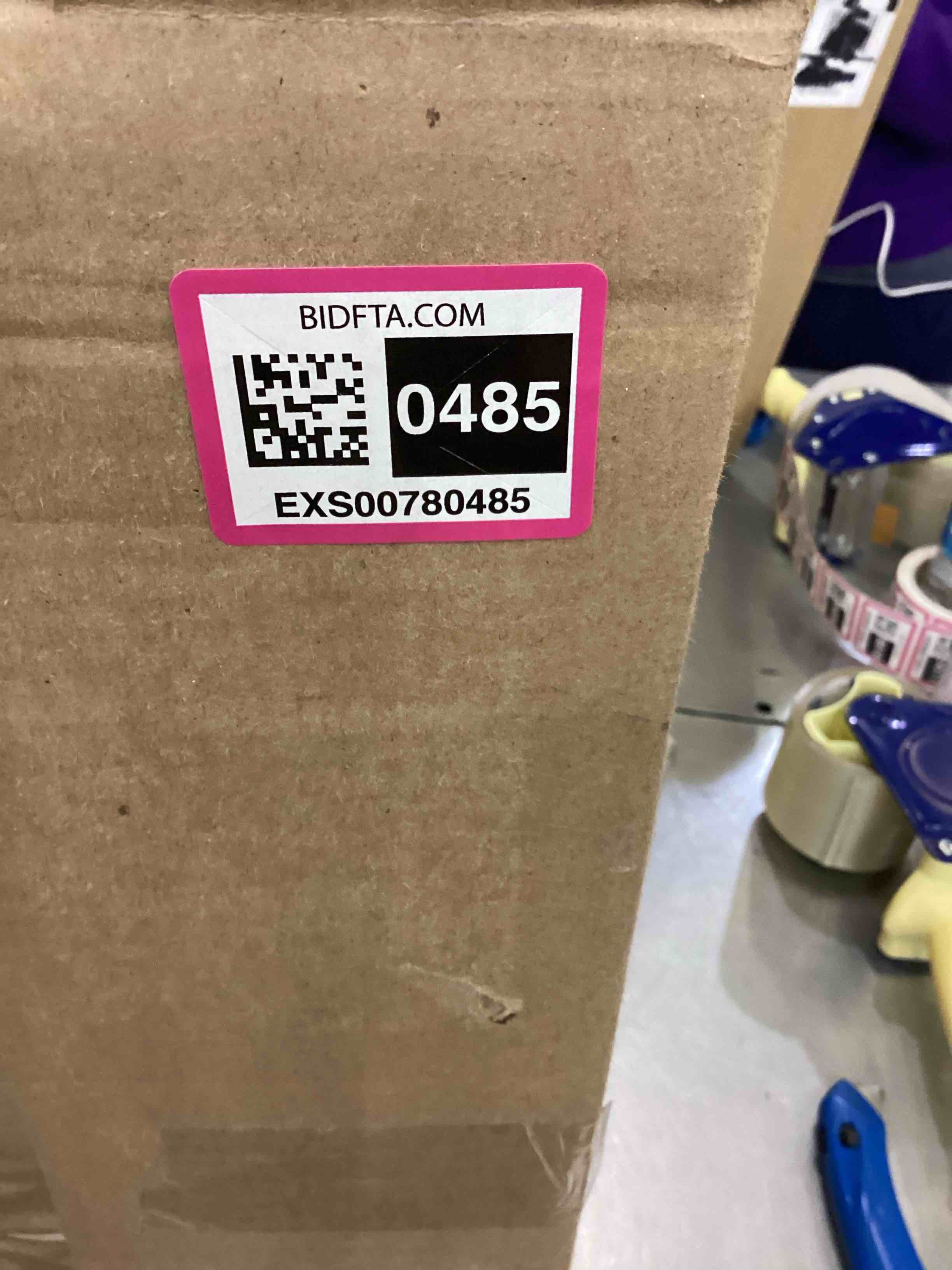https://s3.amazonaws.com/lotting-images-prod/bidfta/EXS00780485_1702576139405.jpeg