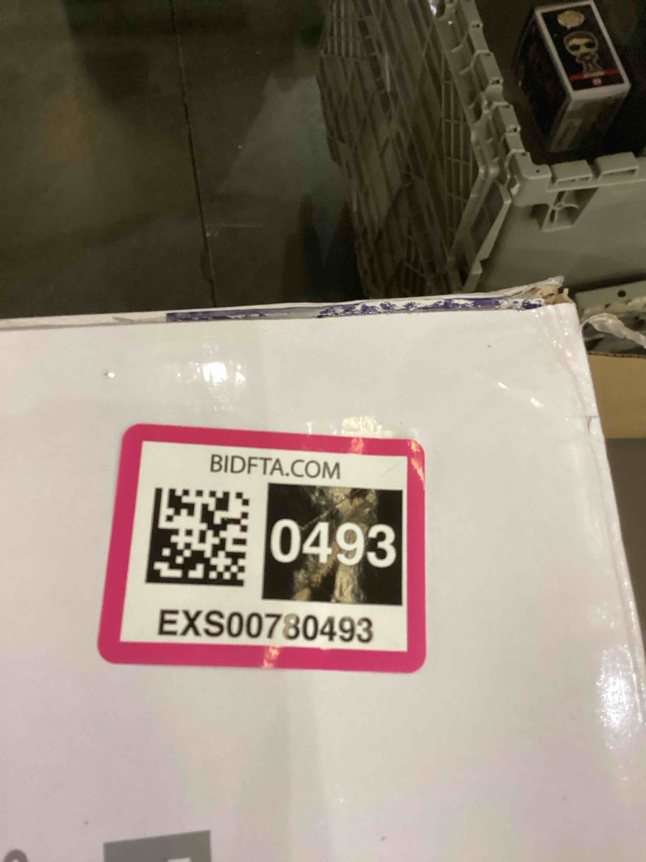 https://s3.amazonaws.com/lotting-images-prod/bidfta/EXS00780493_1702577405116.jpeg