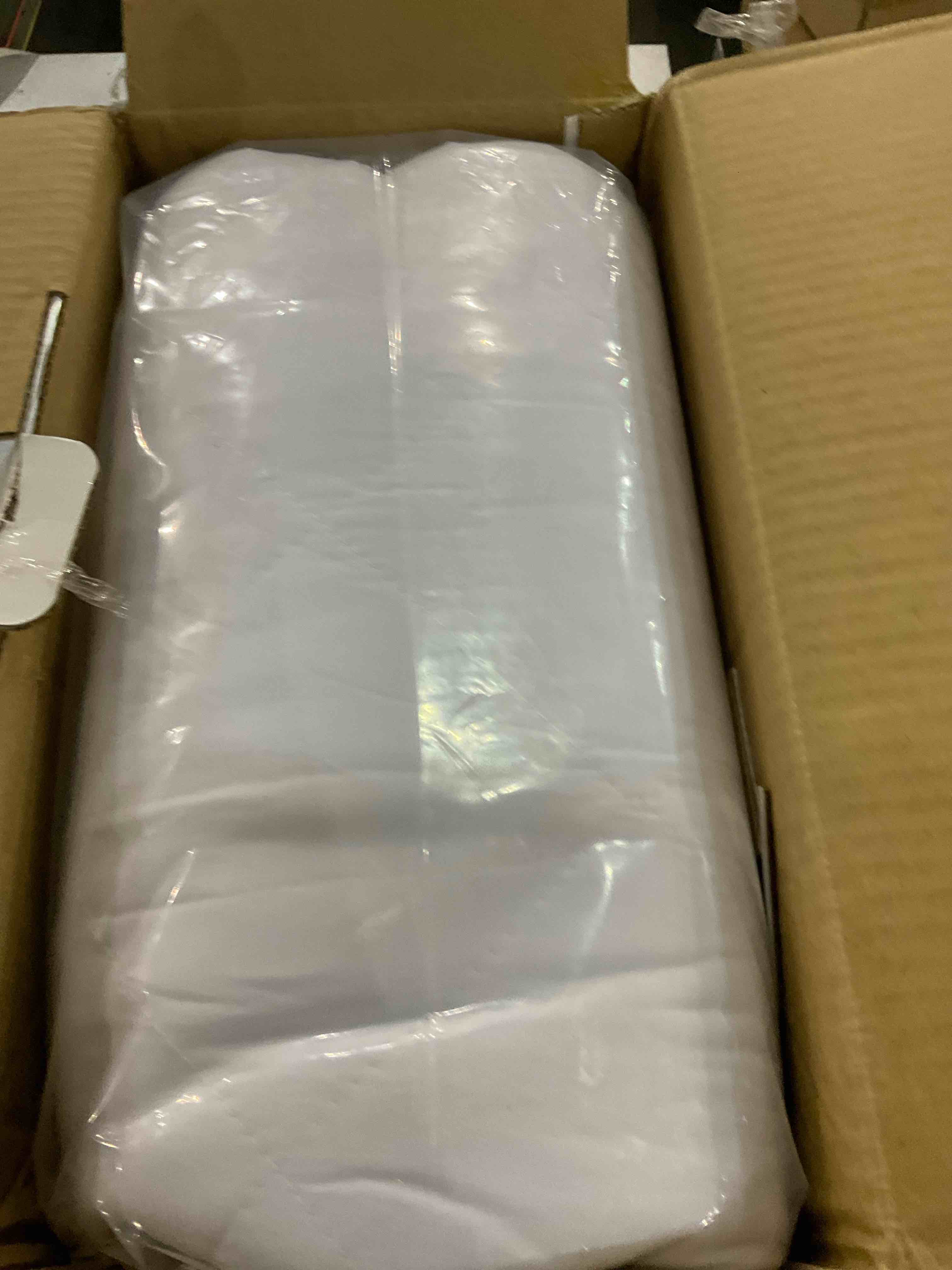https://s3.amazonaws.com/lotting-images-prod/bidfta/EXS00780562_1701697081271.jpeg