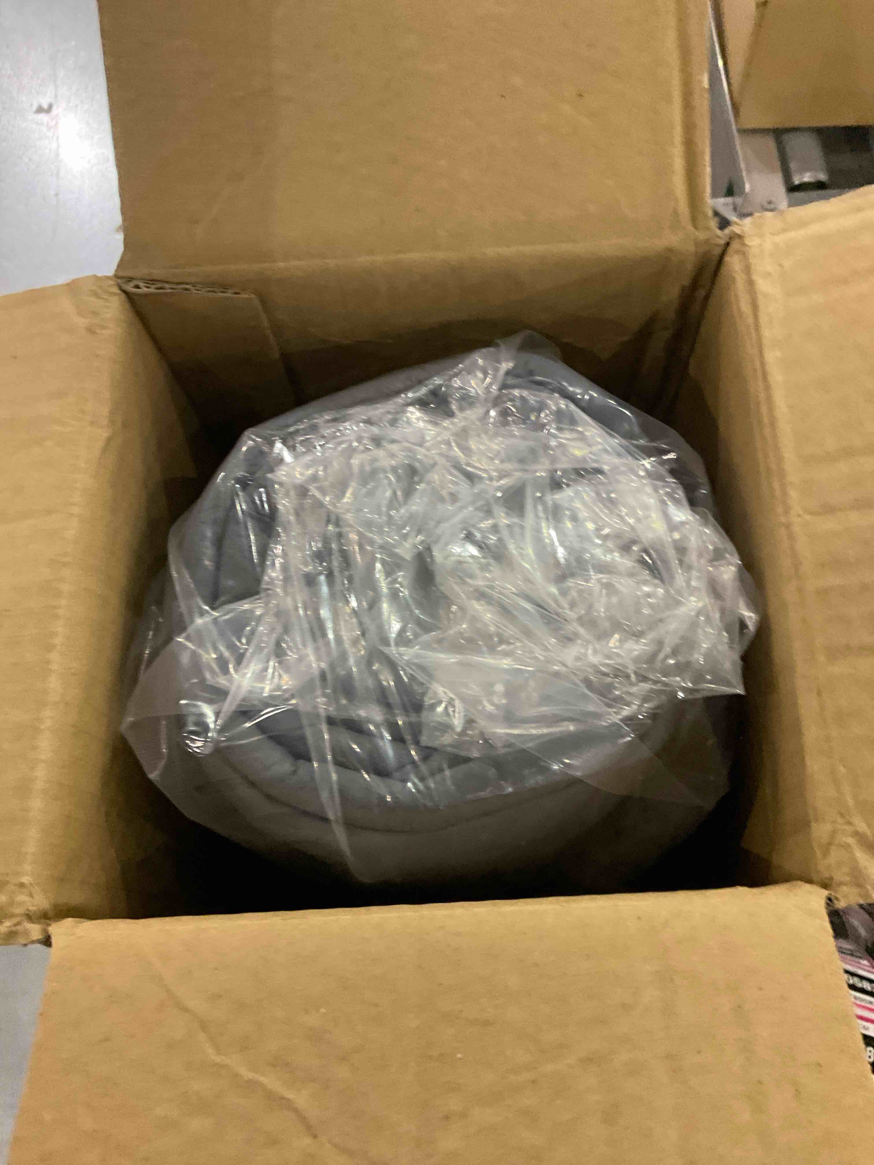 https://s3.amazonaws.com/lotting-images-prod/bidfta/EXS00780574_1701698254599.jpeg