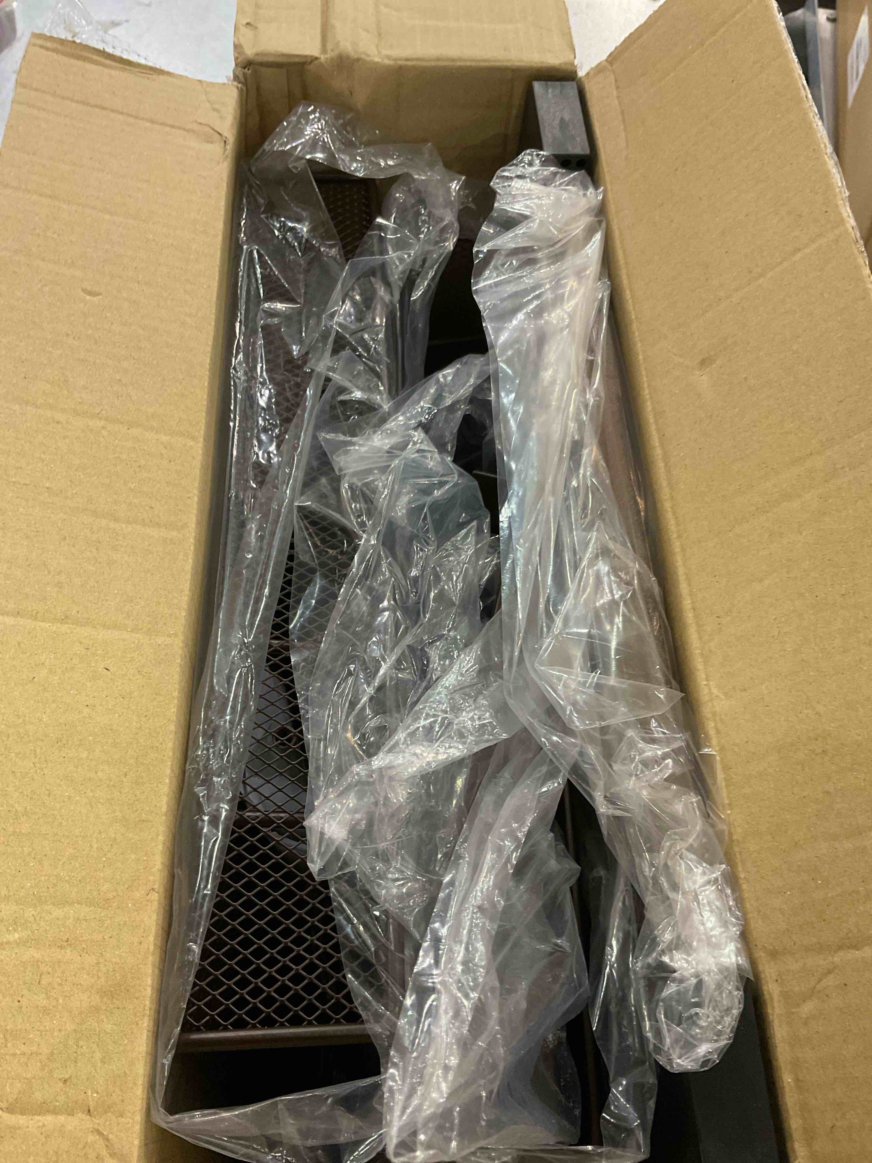 https://s3.amazonaws.com/lotting-images-prod/bidfta/EXS00780575_1701699791957.jpeg