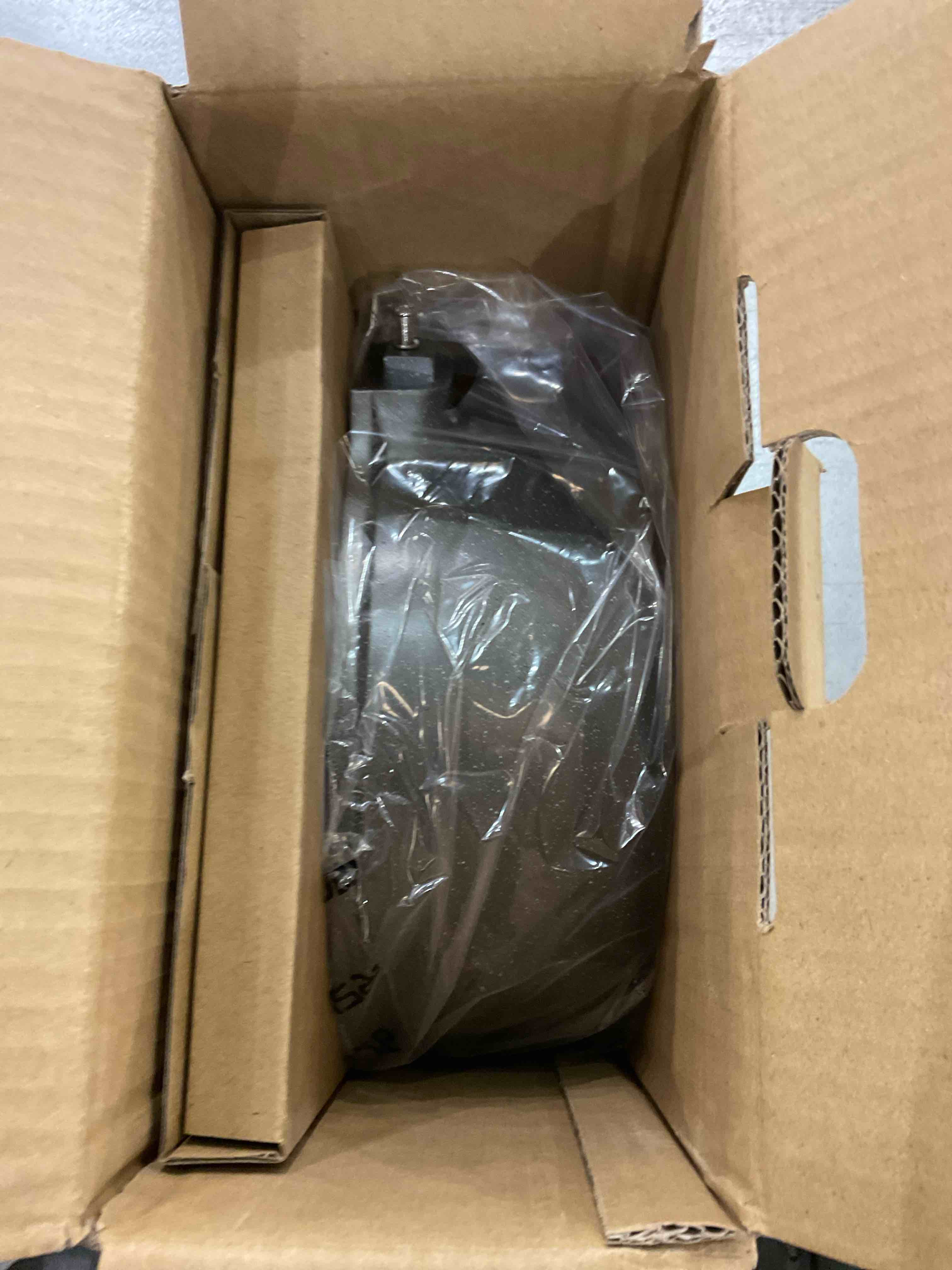 https://s3.amazonaws.com/lotting-images-prod/bidfta/EXS00780594_1701701705189.jpeg