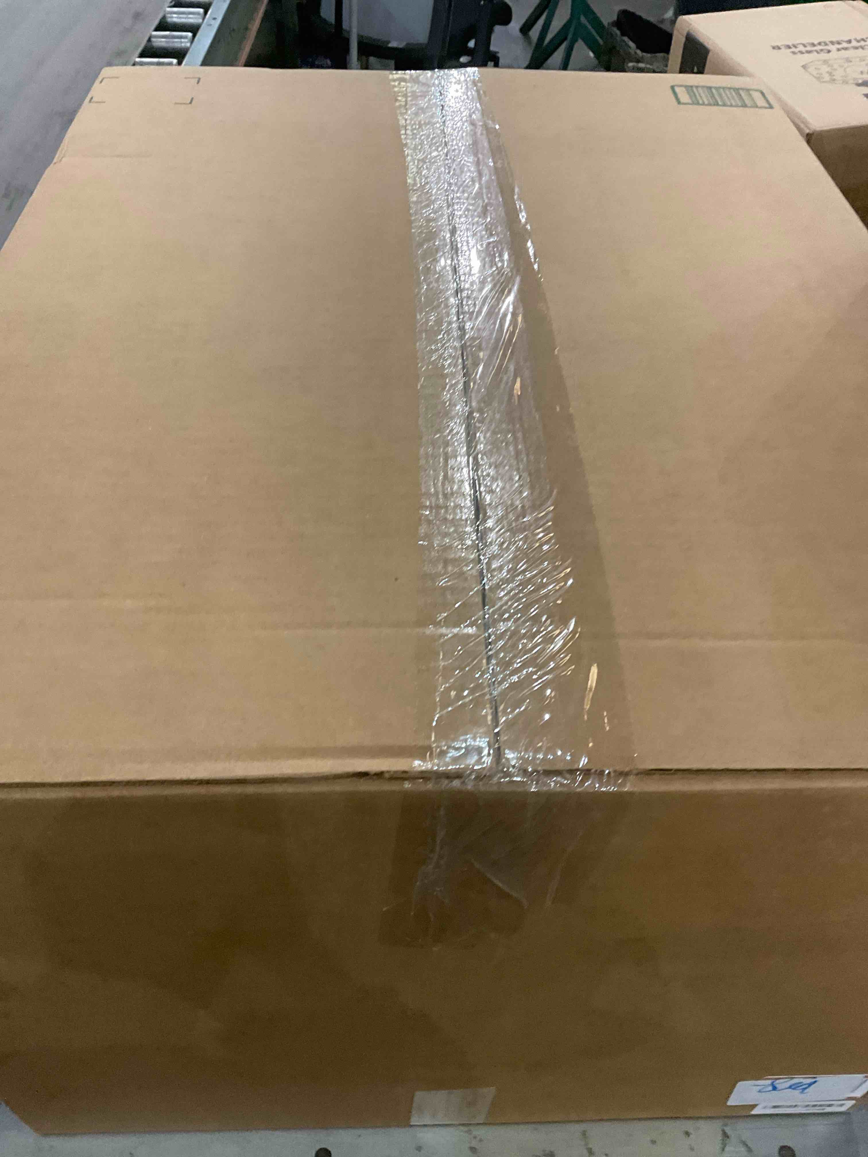 https://s3.amazonaws.com/lotting-images-prod/bidfta/EXS00780607_1701704708464.jpeg