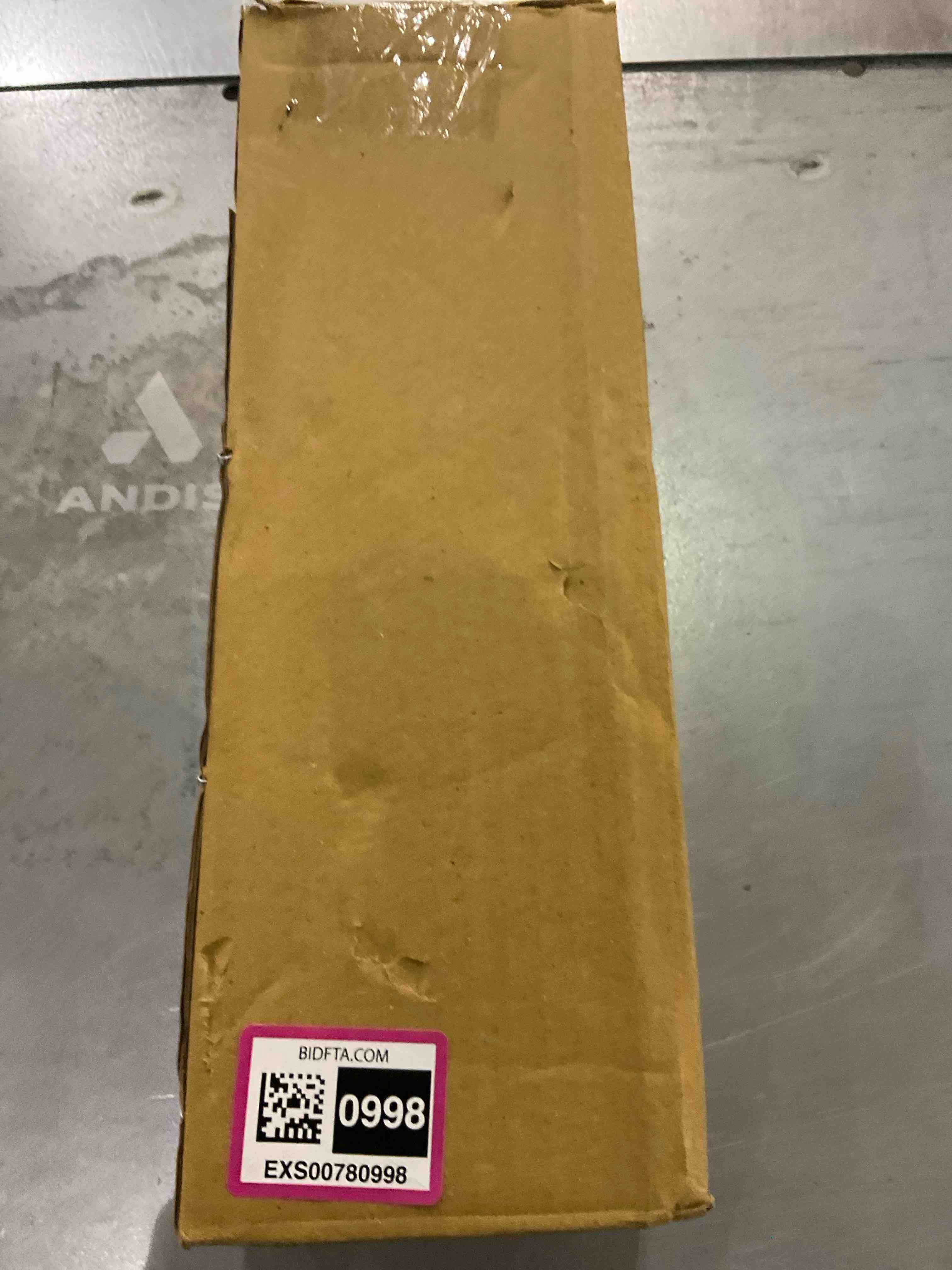 https://s3.amazonaws.com/lotting-images-prod/bidfta/EXS00780998_1701867837693.jpeg