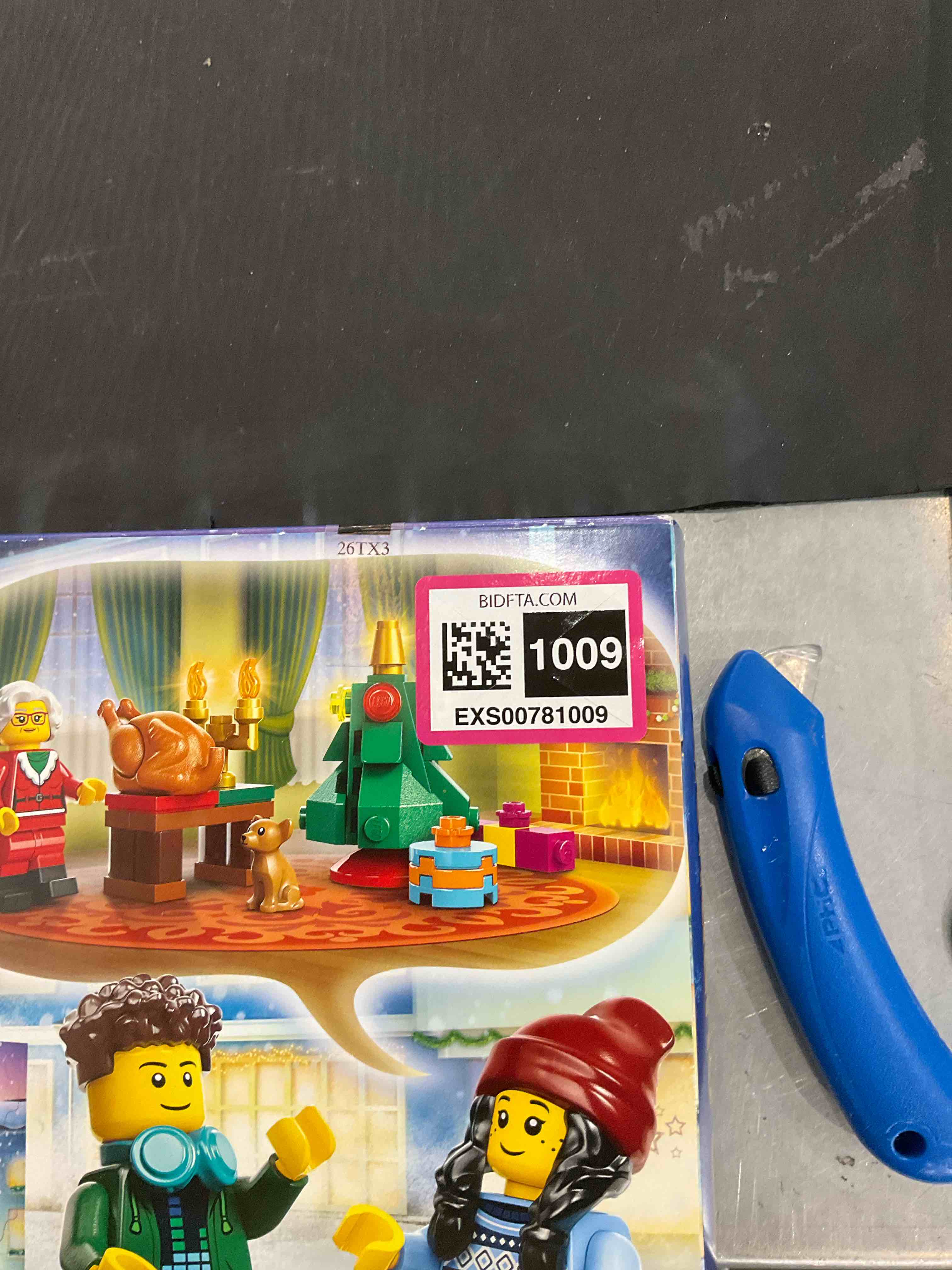 https://s3.amazonaws.com/lotting-images-prod/bidfta/EXS00781009_1701791198661.jpeg
