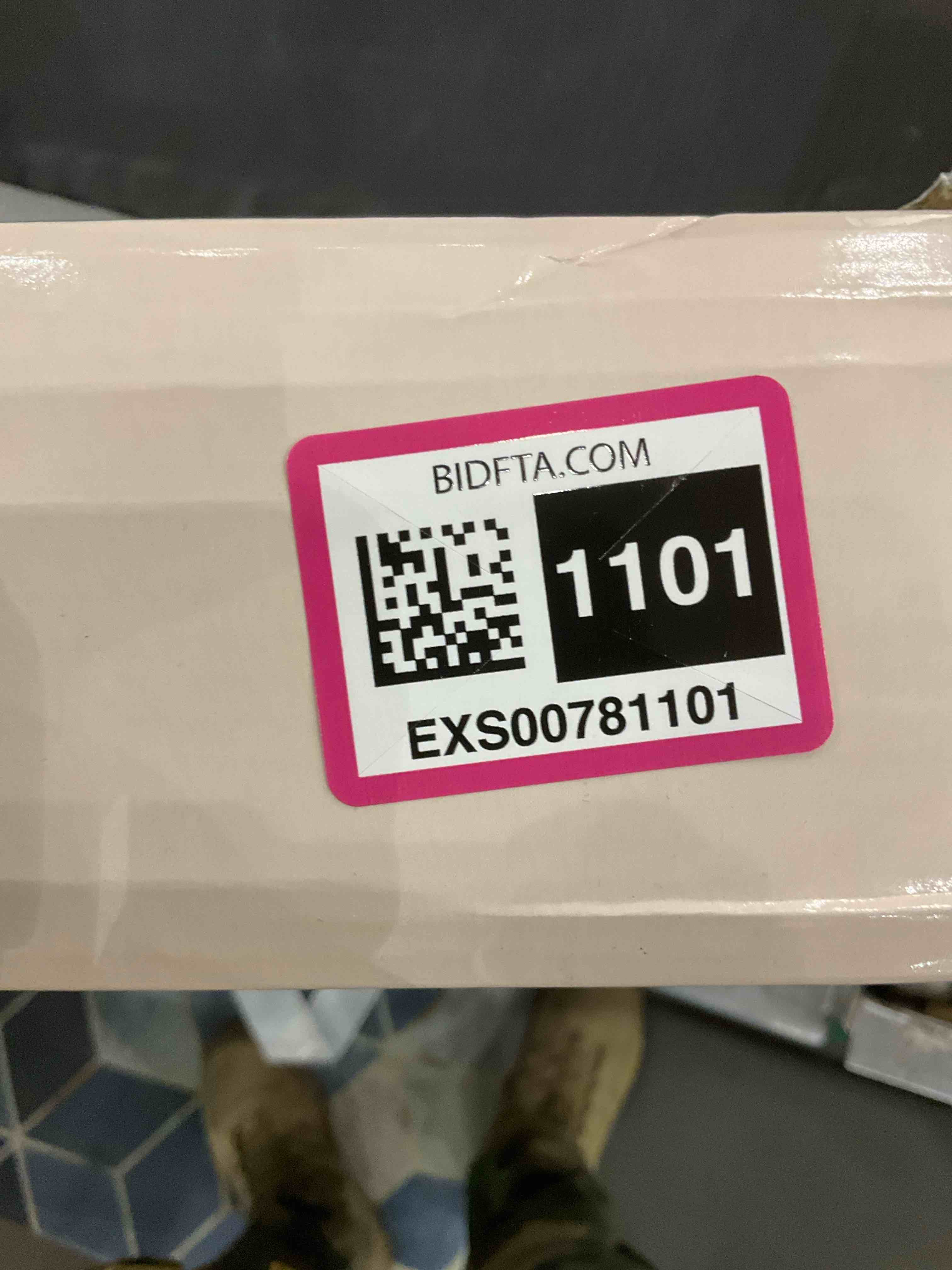 https://s3.amazonaws.com/lotting-images-prod/bidfta/EXS00781101_1701864895326.jpeg
