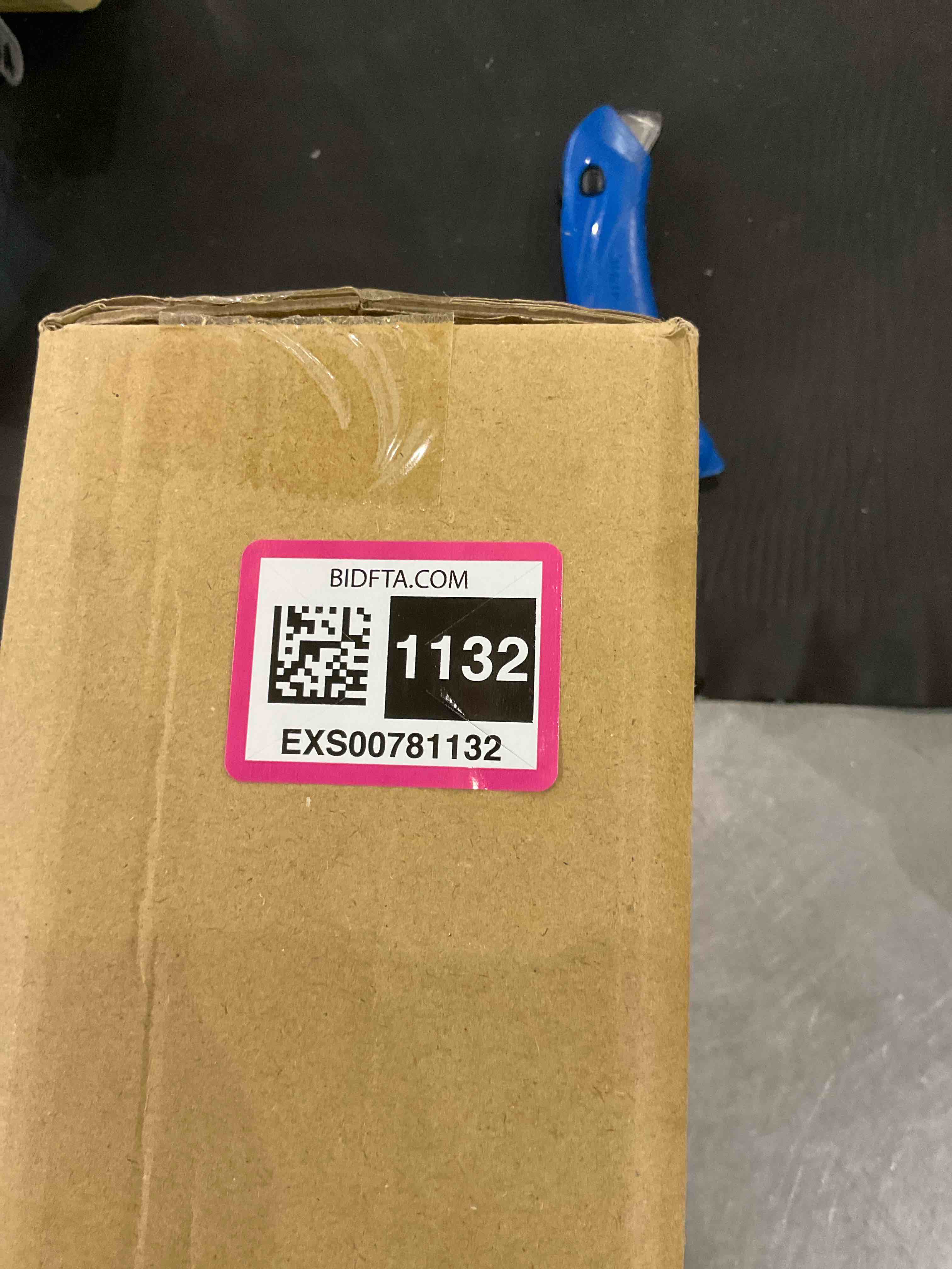 https://s3.amazonaws.com/lotting-images-prod/bidfta/EXS00781132_1701867831483.jpeg