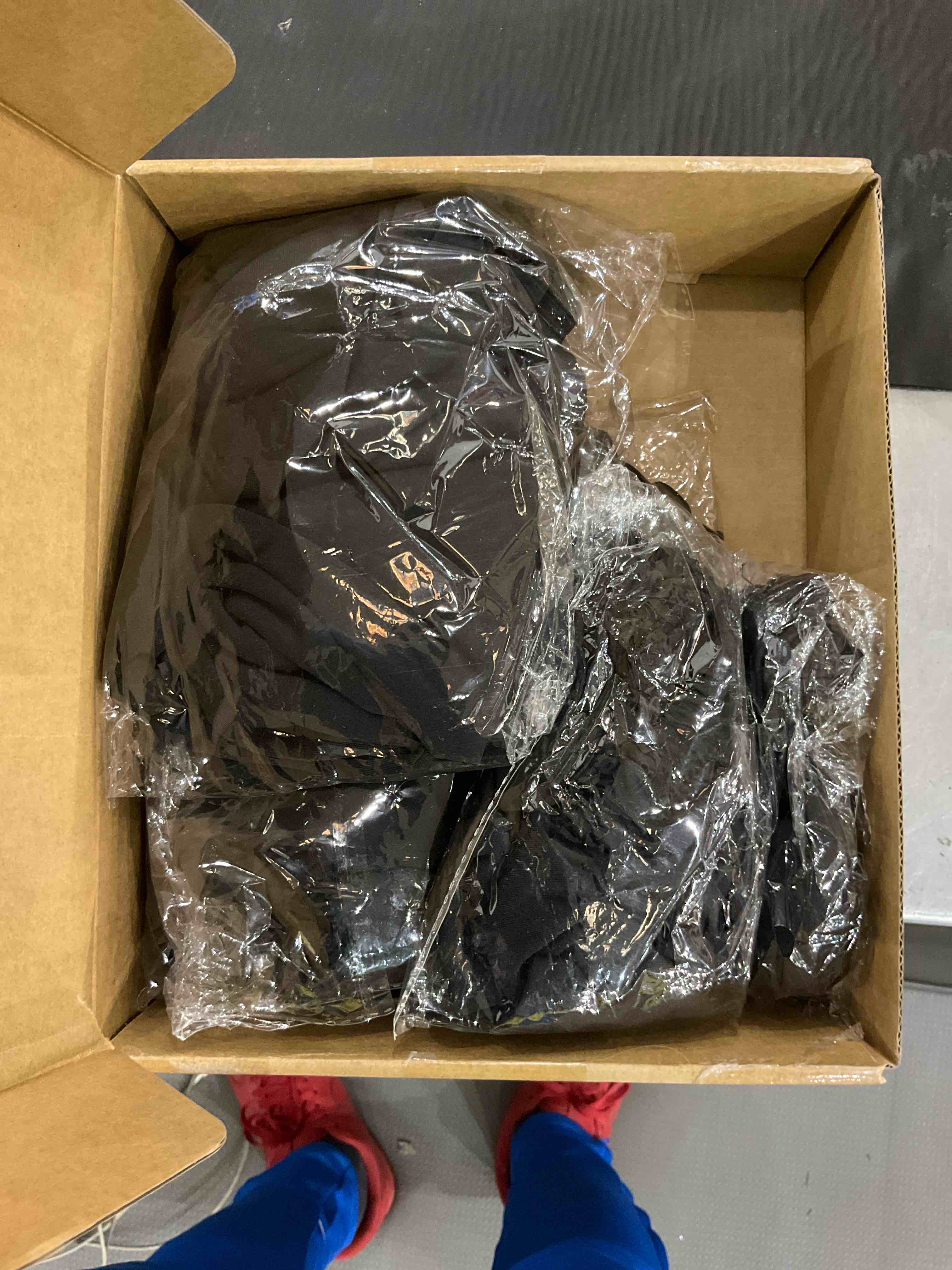 https://s3.amazonaws.com/lotting-images-prod/bidfta/EXS00781351_1702305869743.jpeg