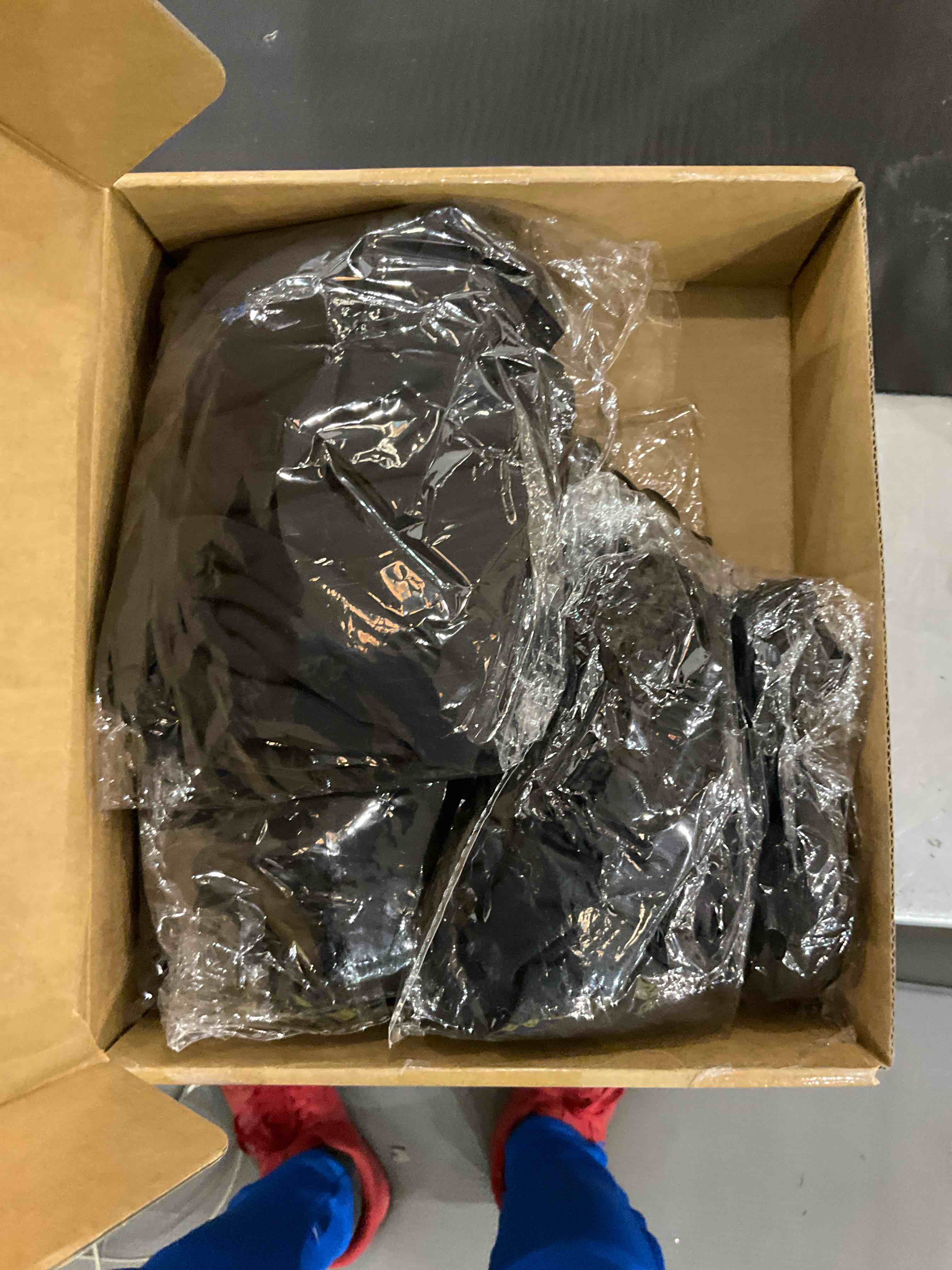 https://s3.amazonaws.com/lotting-images-prod/bidfta/EXS00781351_1702305870837.jpeg