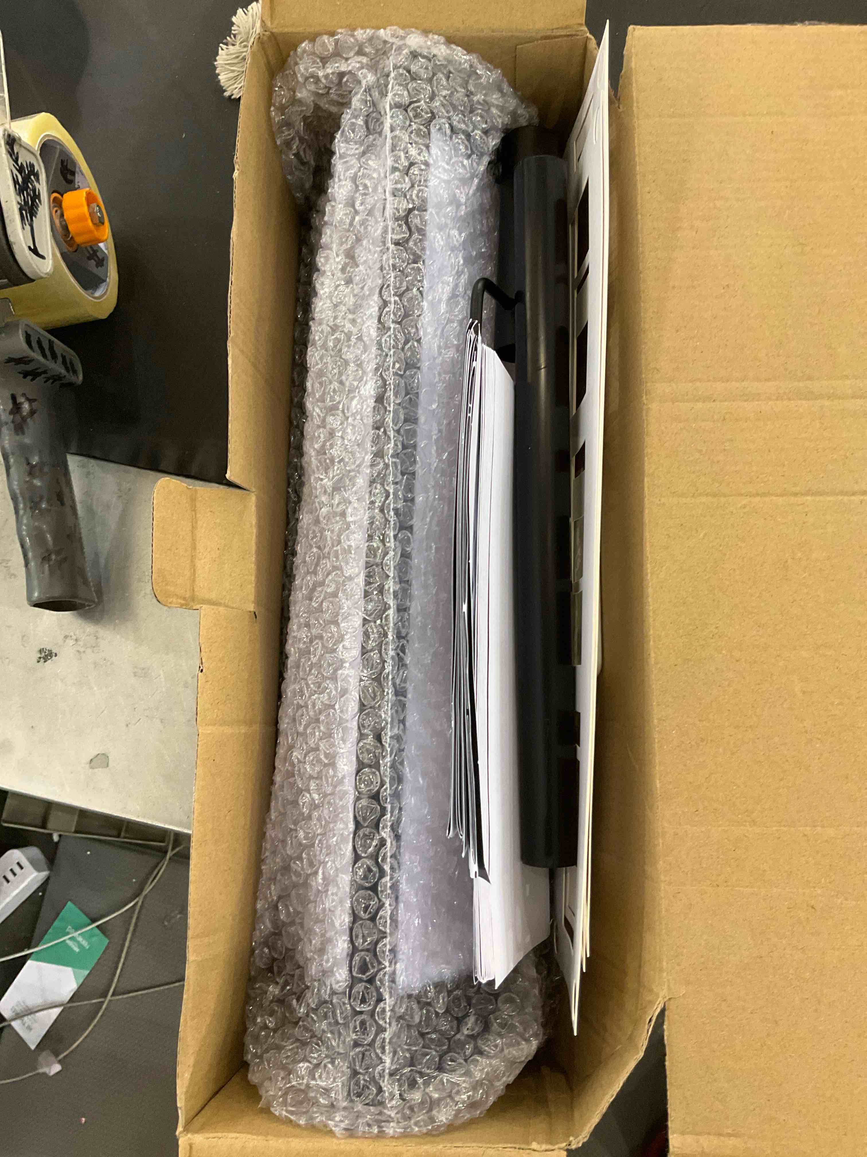 https://s3.amazonaws.com/lotting-images-prod/bidfta/EXS00781484_1702398999078.jpeg