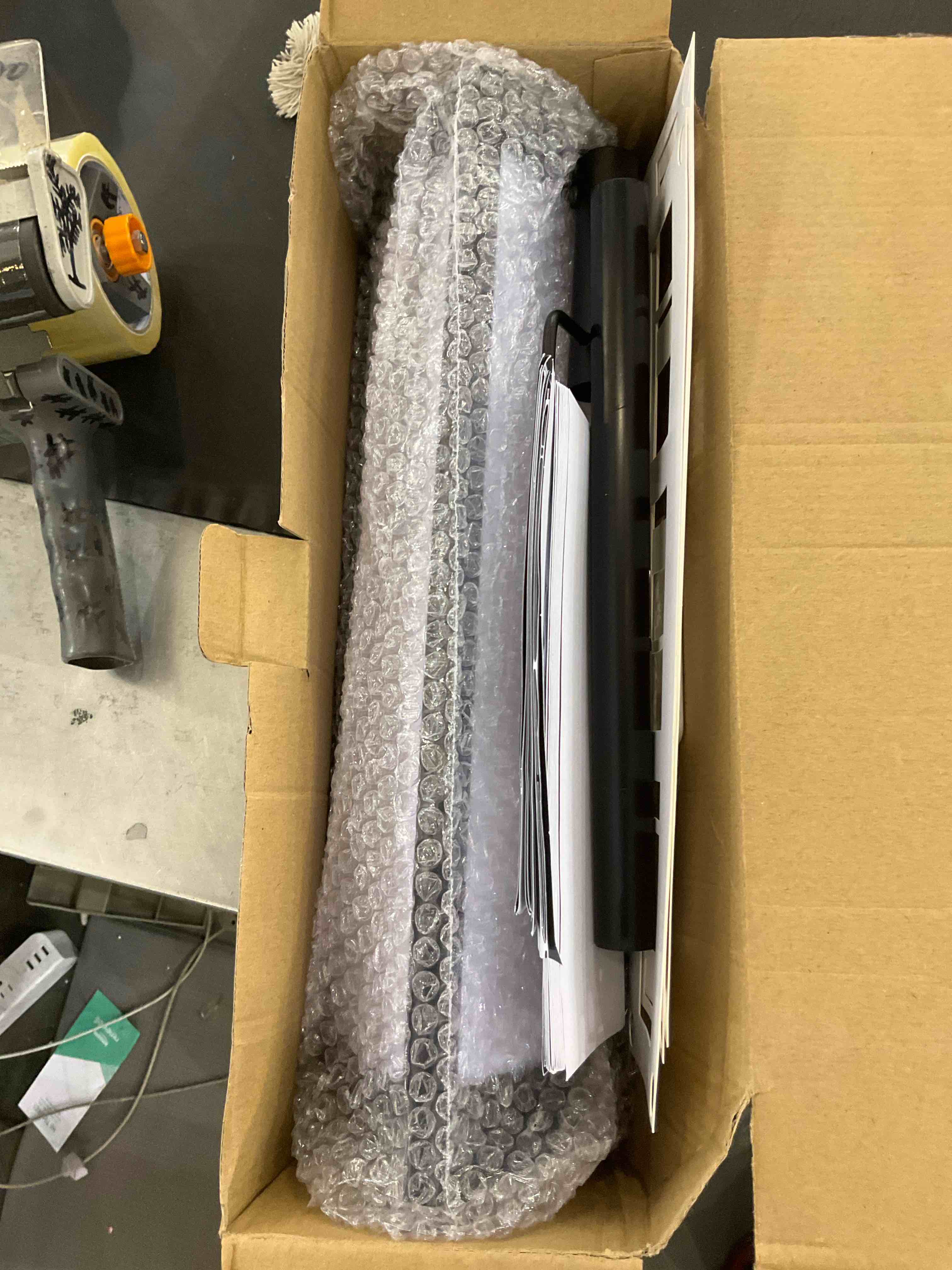 https://s3.amazonaws.com/lotting-images-prod/bidfta/EXS00781484_1702399000193.jpeg