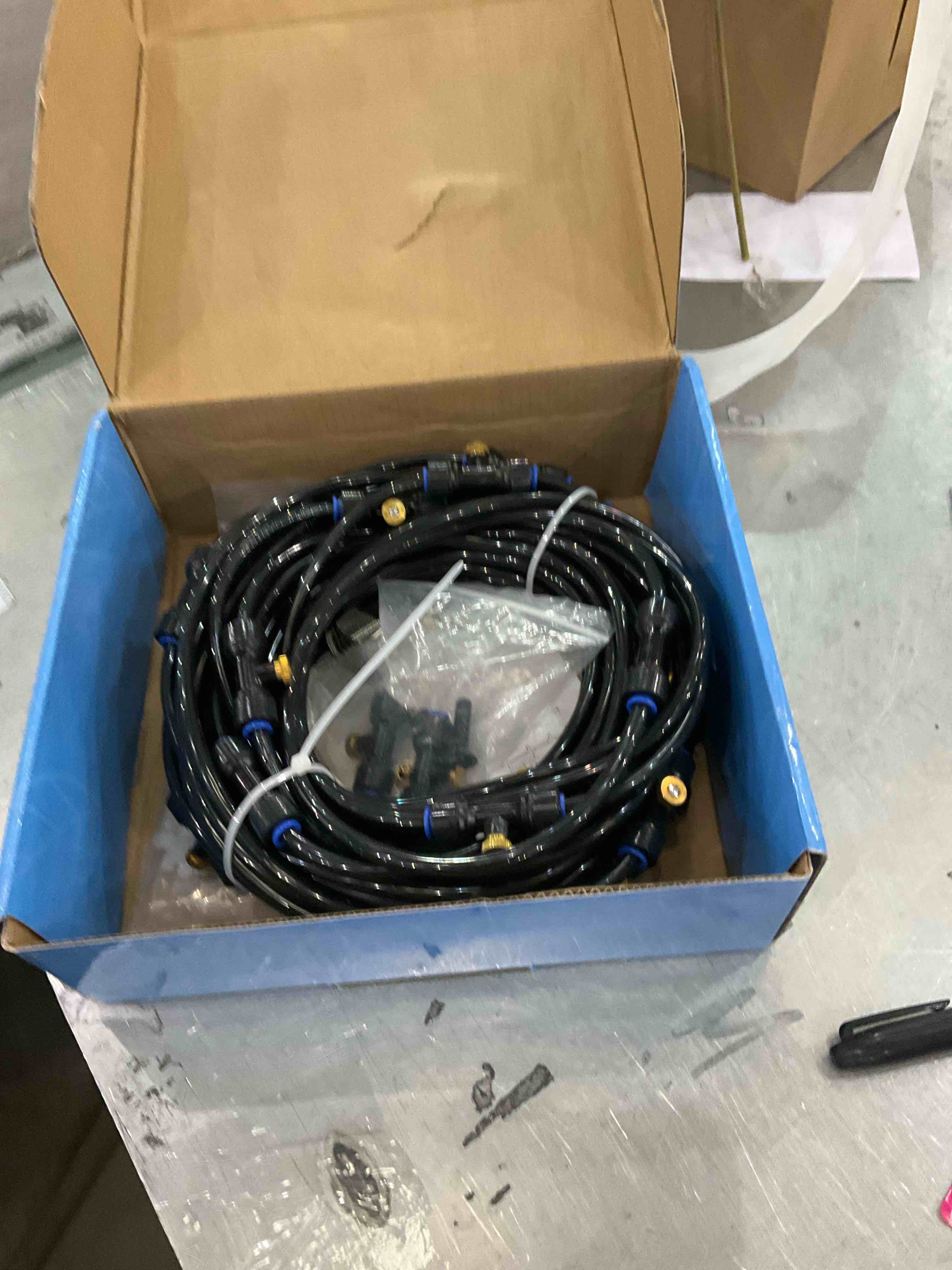 https://s3.amazonaws.com/lotting-images-prod/bidfta/EXS00781793_1701719446322.jpeg