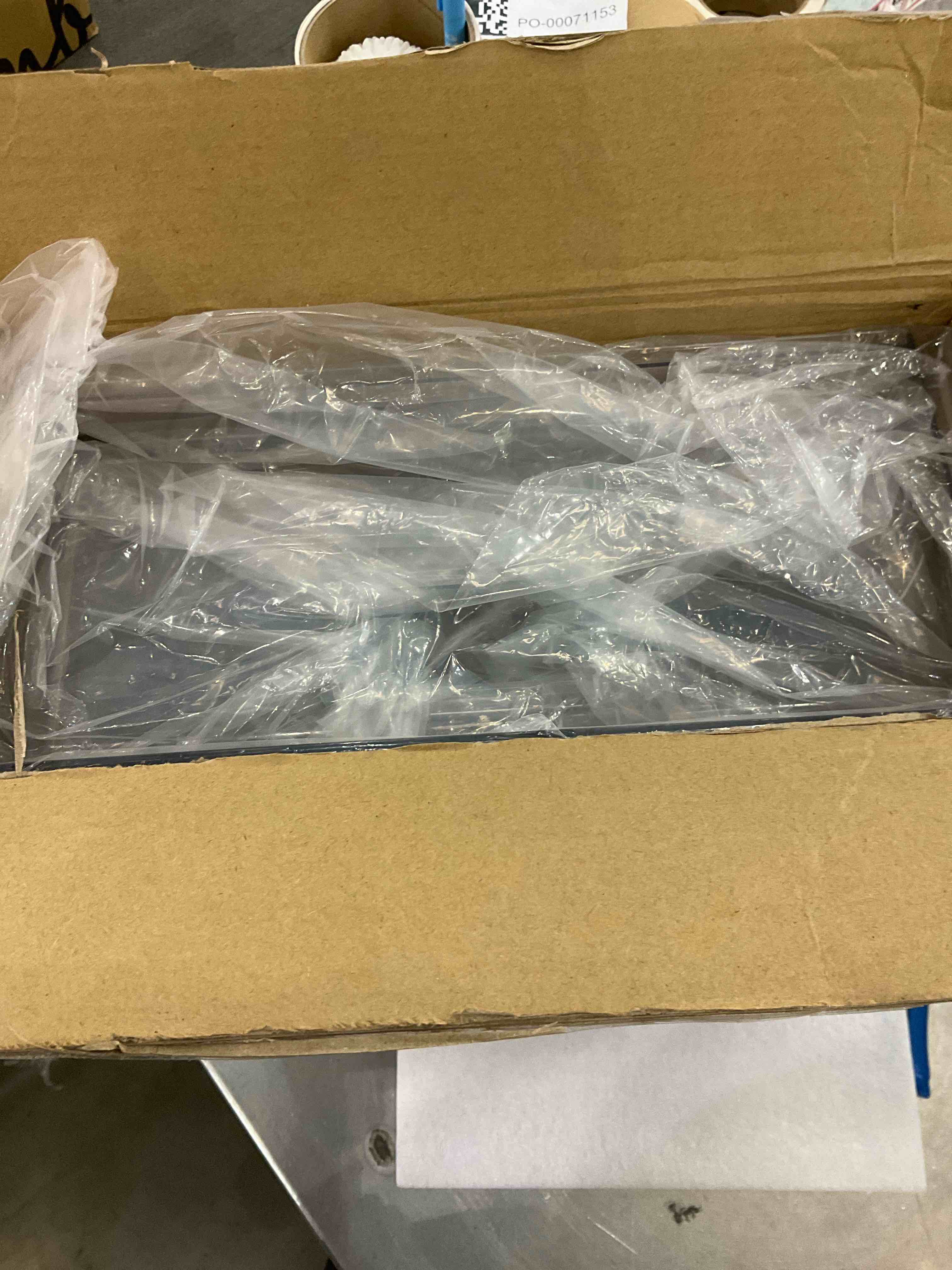 https://s3.amazonaws.com/lotting-images-prod/bidfta/EXS00781945_1701788184885.jpeg