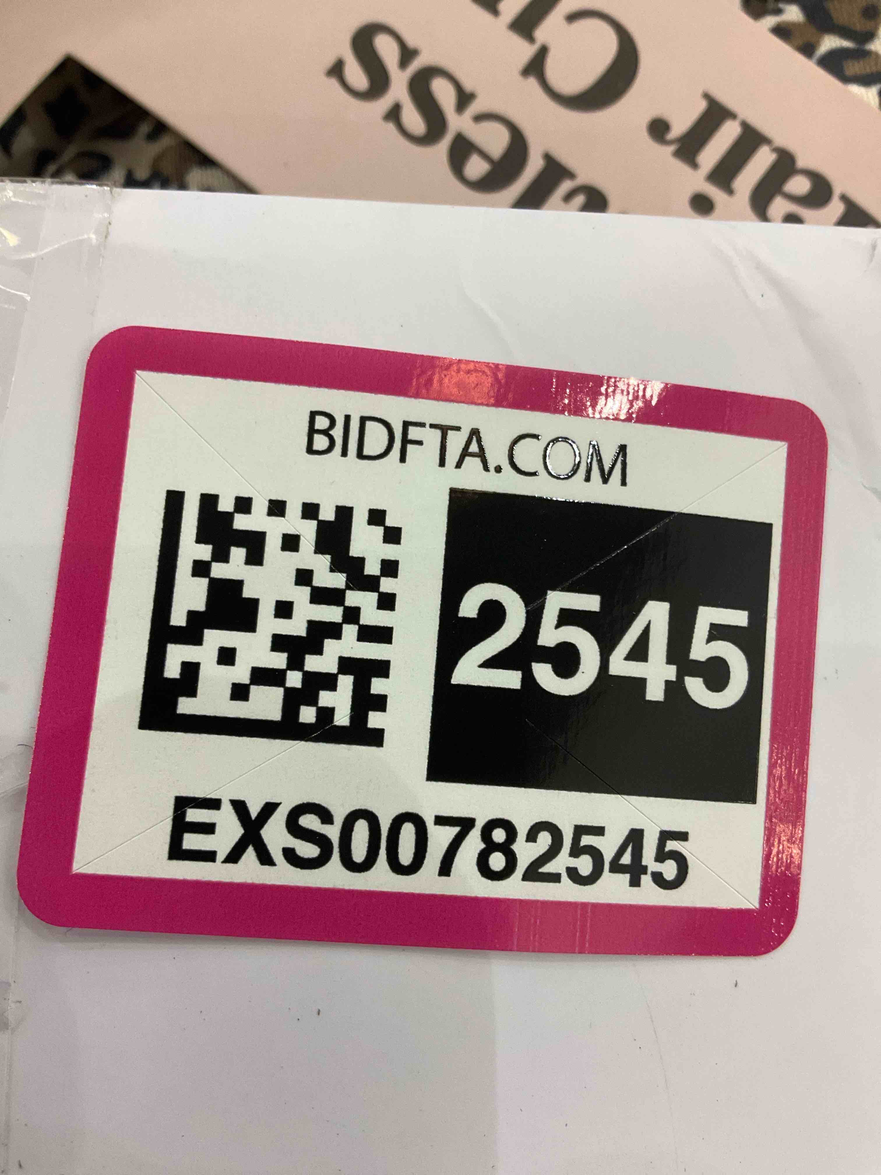 https://s3.amazonaws.com/lotting-images-prod/bidfta/EXS00782545_1701362261675.jpeg