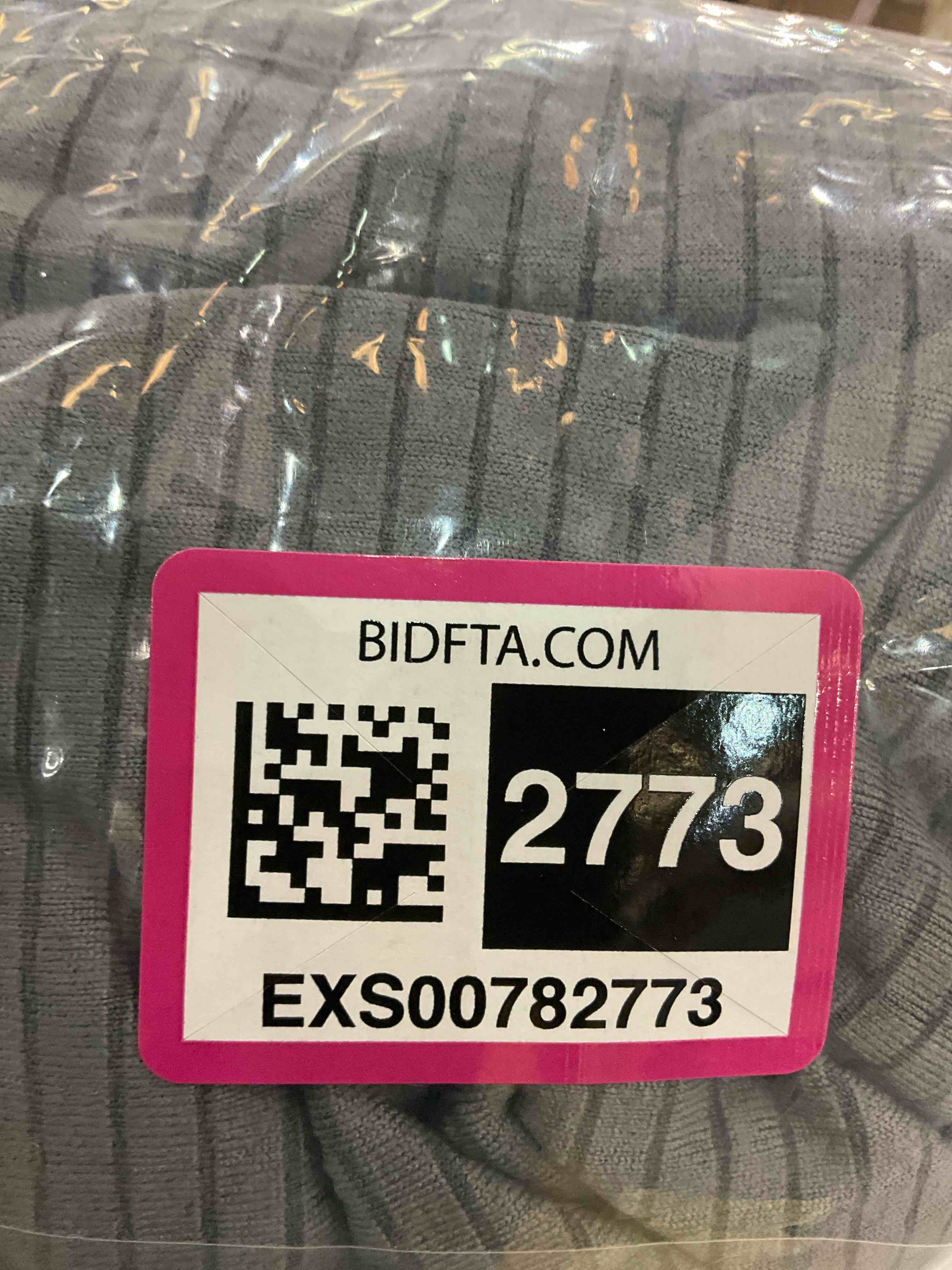 https://s3.amazonaws.com/lotting-images-prod/bidfta/EXS00782773_1701706309378.jpeg