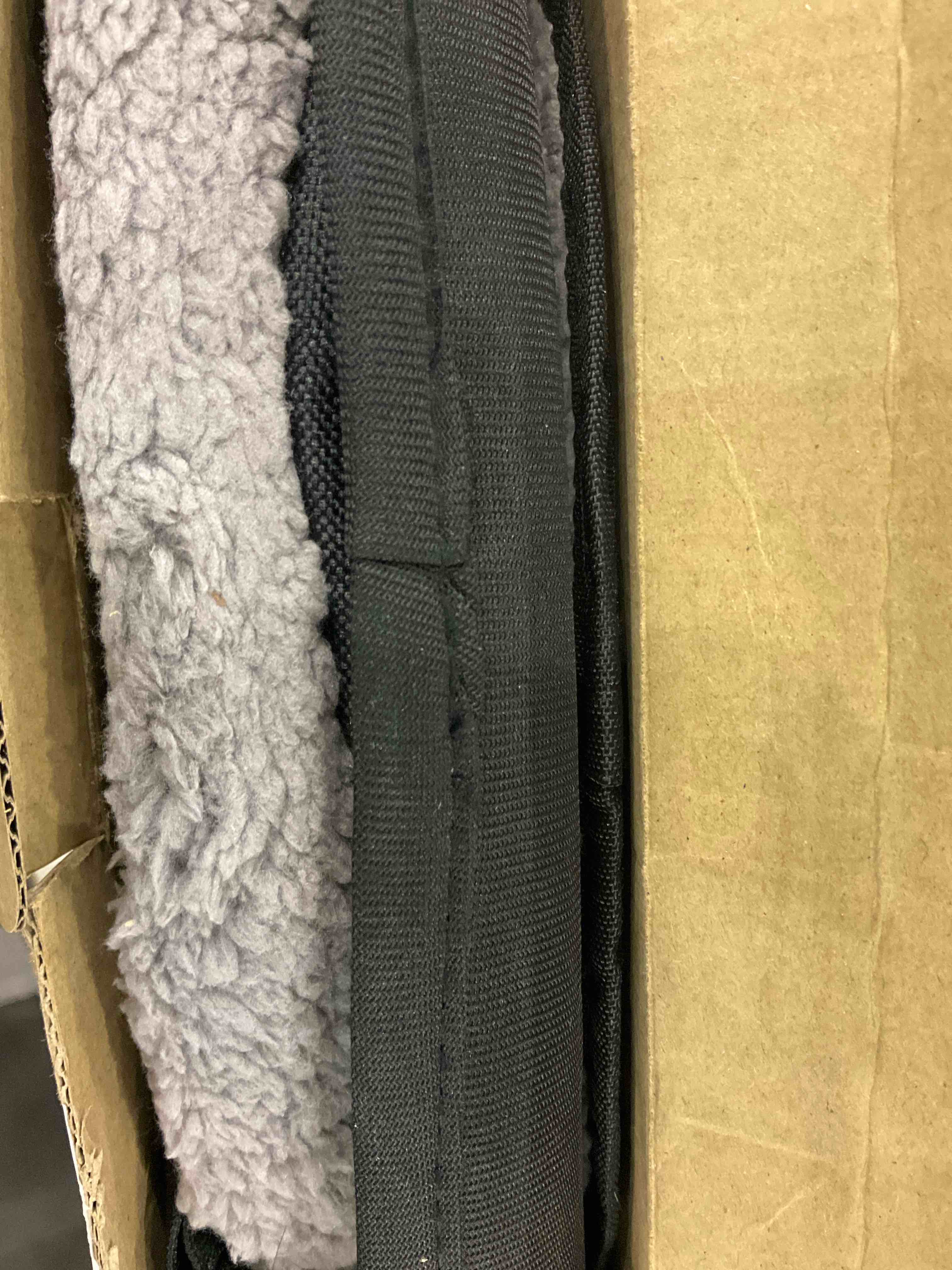 https://s3.amazonaws.com/lotting-images-prod/bidfta/EXS00782848_1701781647460.jpeg