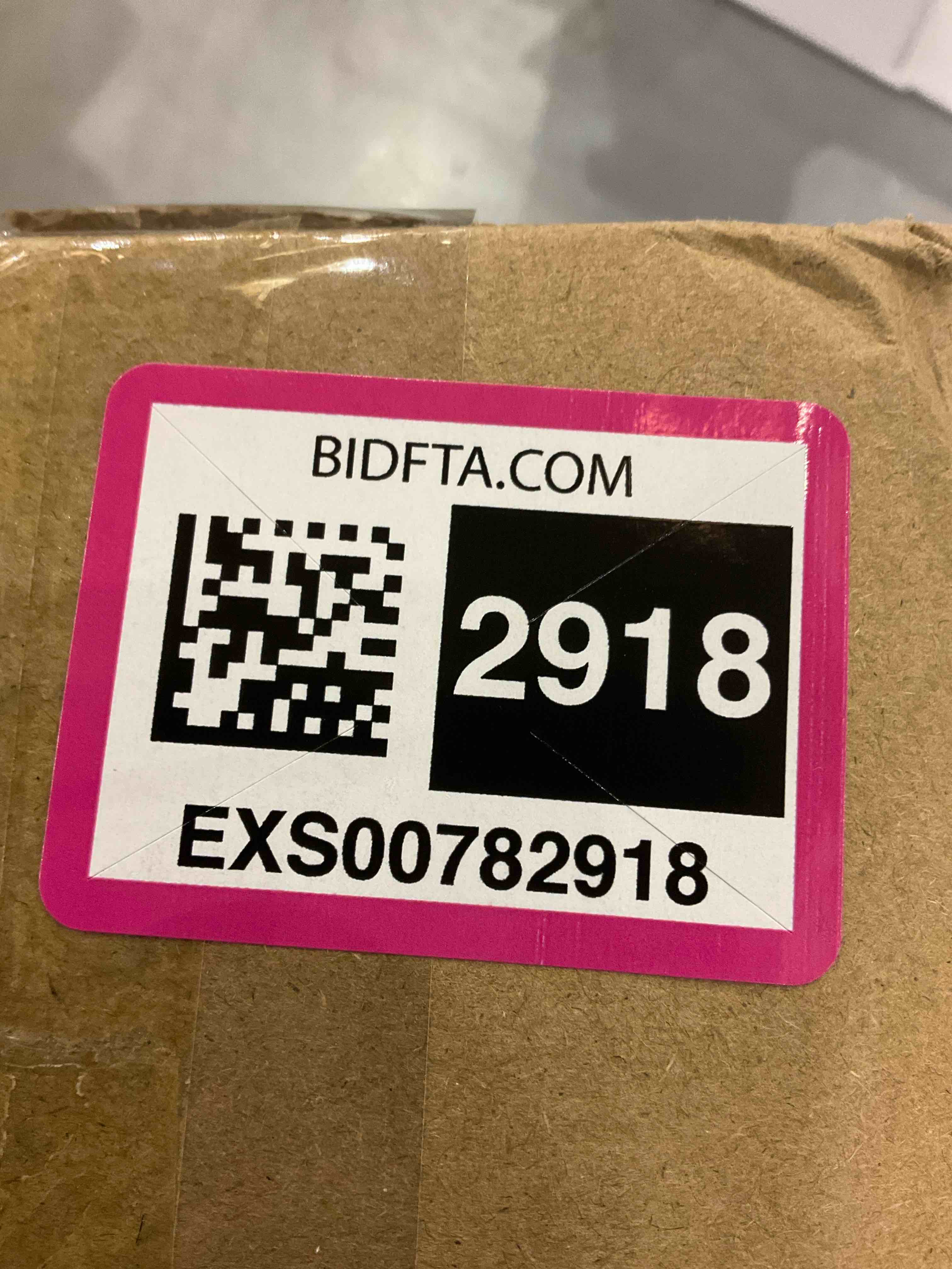 https://s3.amazonaws.com/lotting-images-prod/bidfta/EXS00782918_1701792887184.jpeg