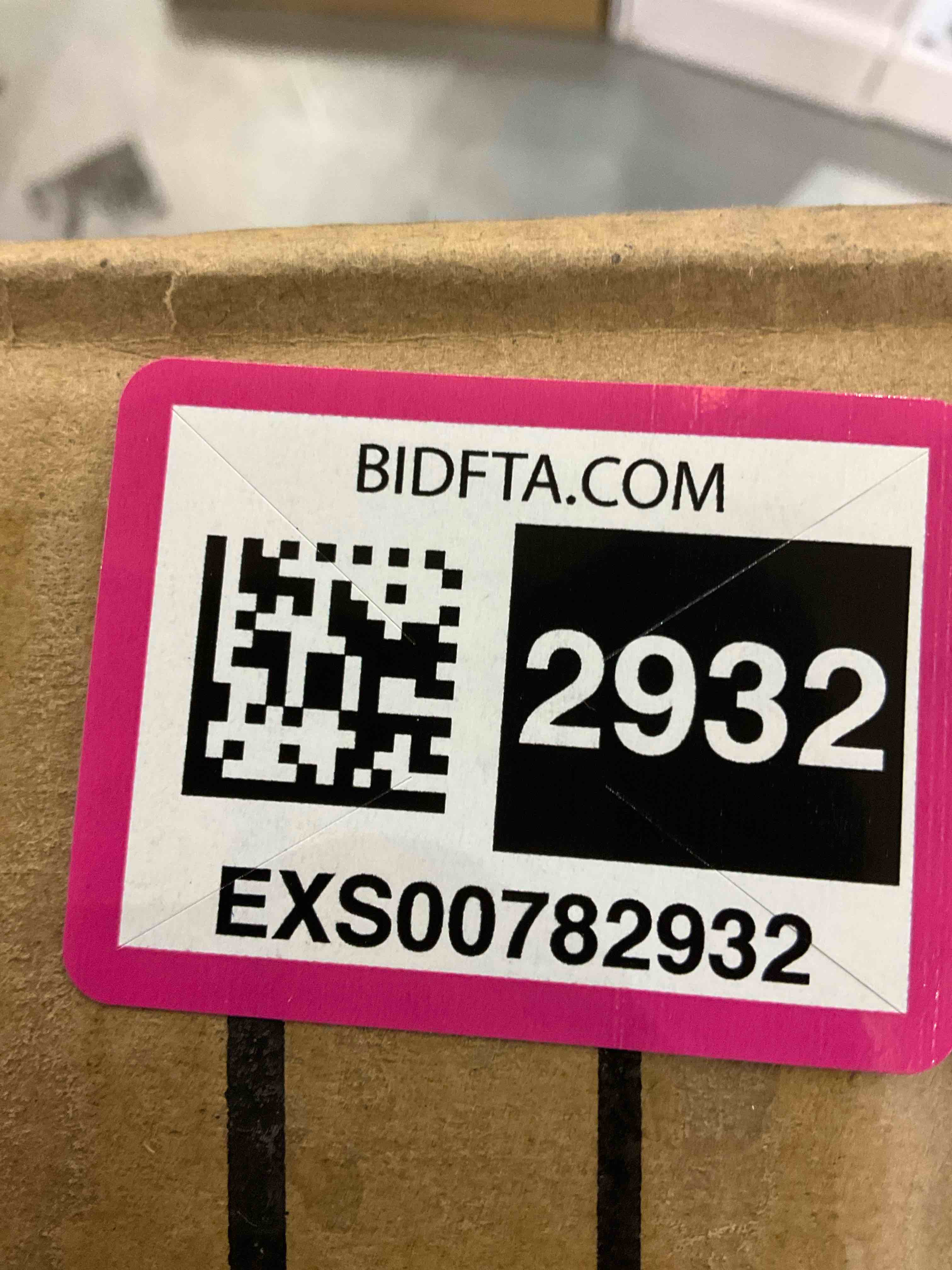 https://s3.amazonaws.com/lotting-images-prod/bidfta/EXS00782932_1701795004365.jpeg