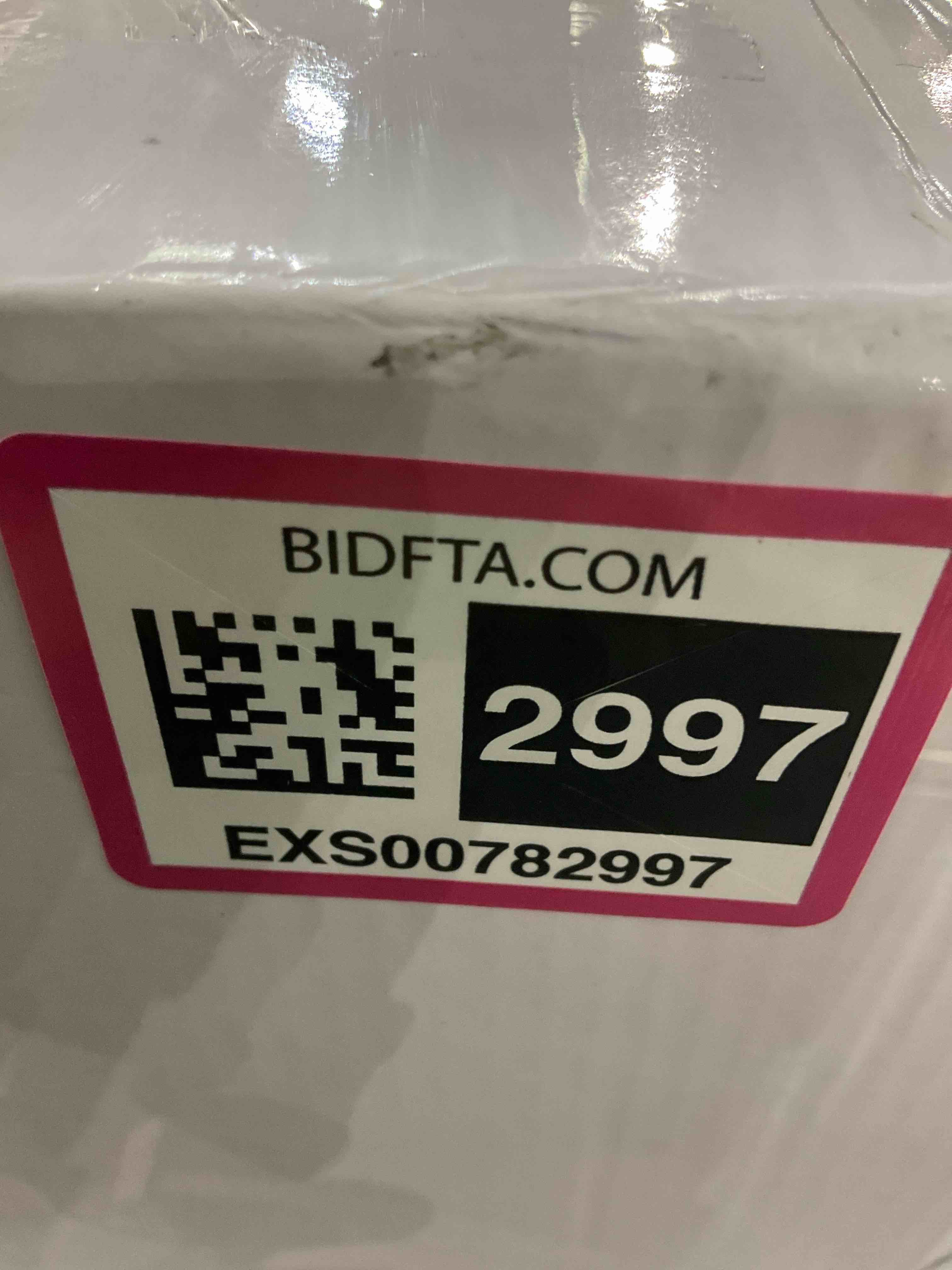 https://s3.amazonaws.com/lotting-images-prod/bidfta/EXS00782997_1701807102552.jpeg