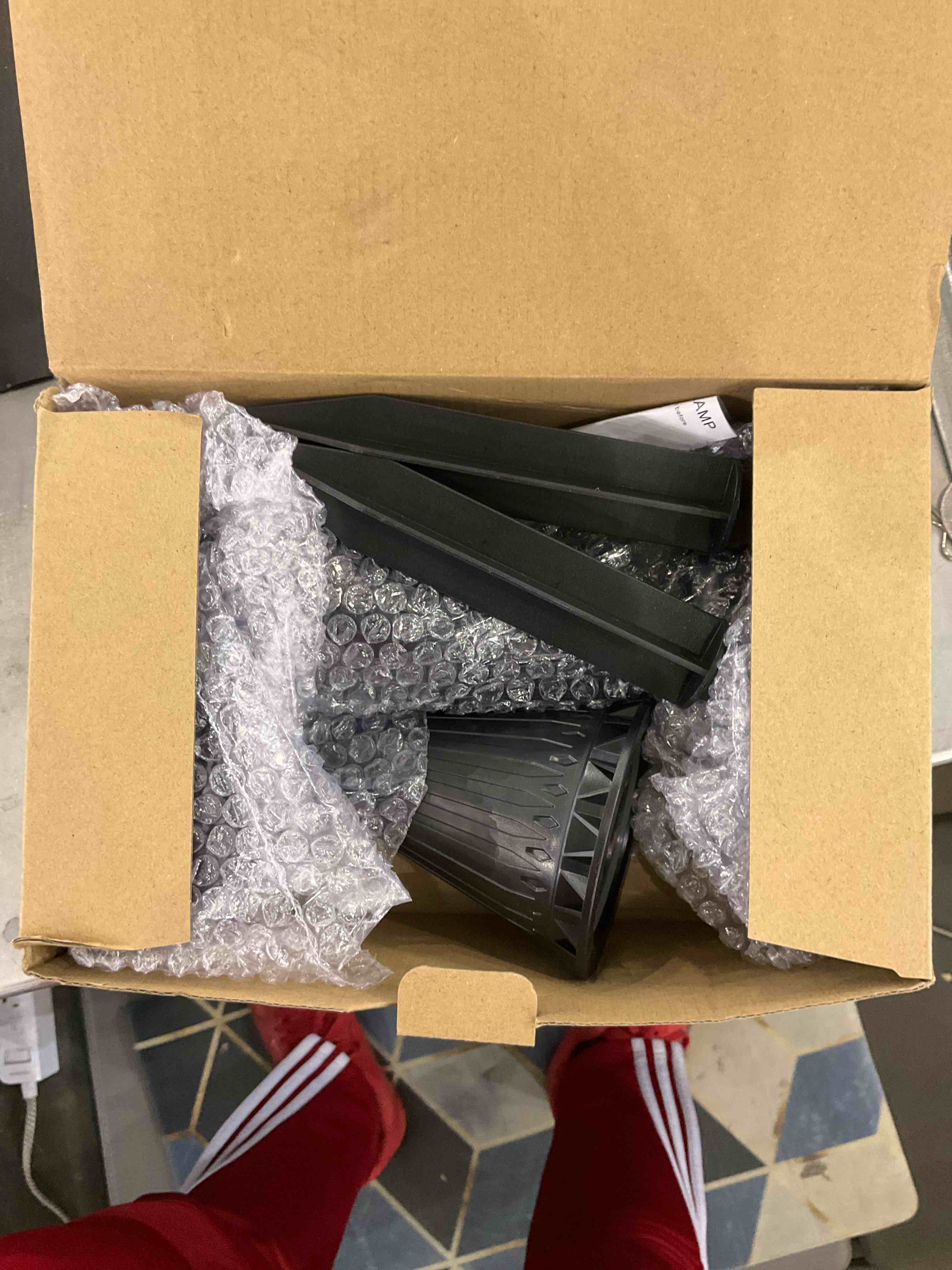 https://s3.amazonaws.com/lotting-images-prod/bidfta/EXS00783202_1701453361734.jpeg