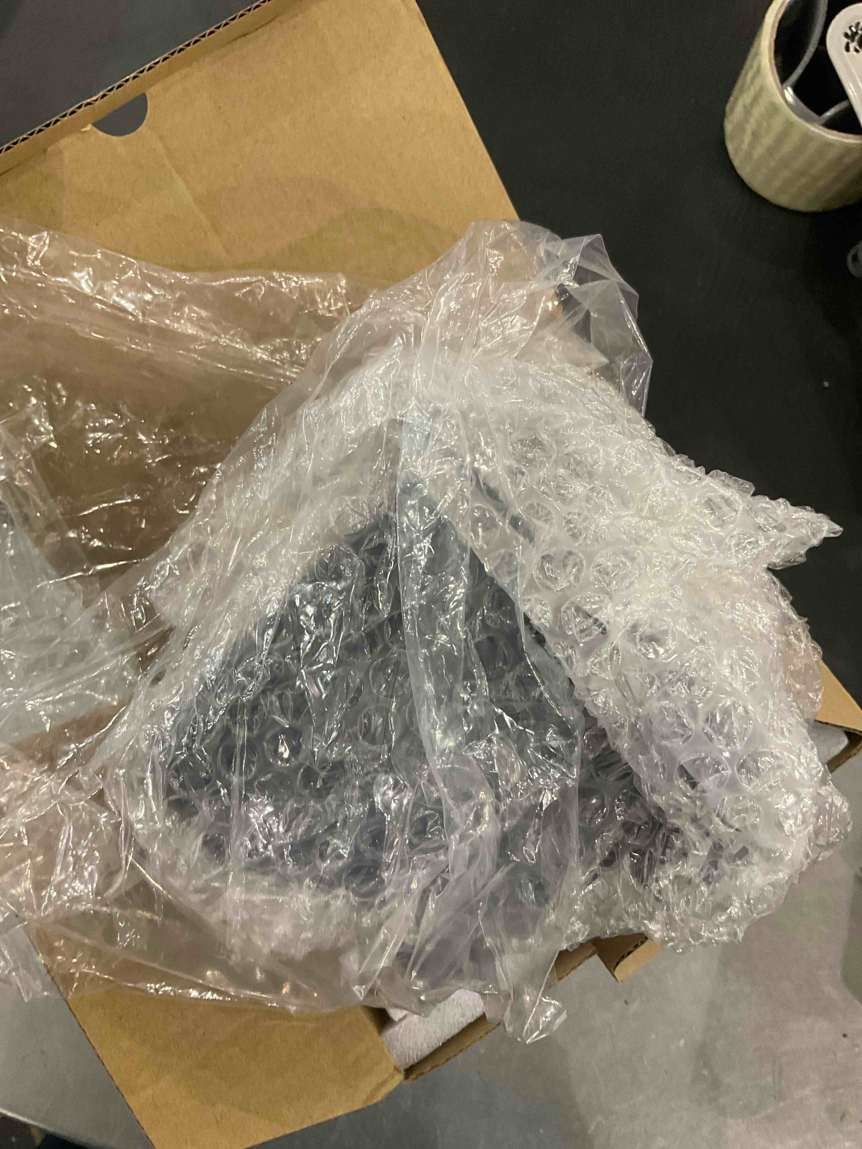 https://s3.amazonaws.com/lotting-images-prod/bidfta/EXS00783380_1701719764045.jpeg