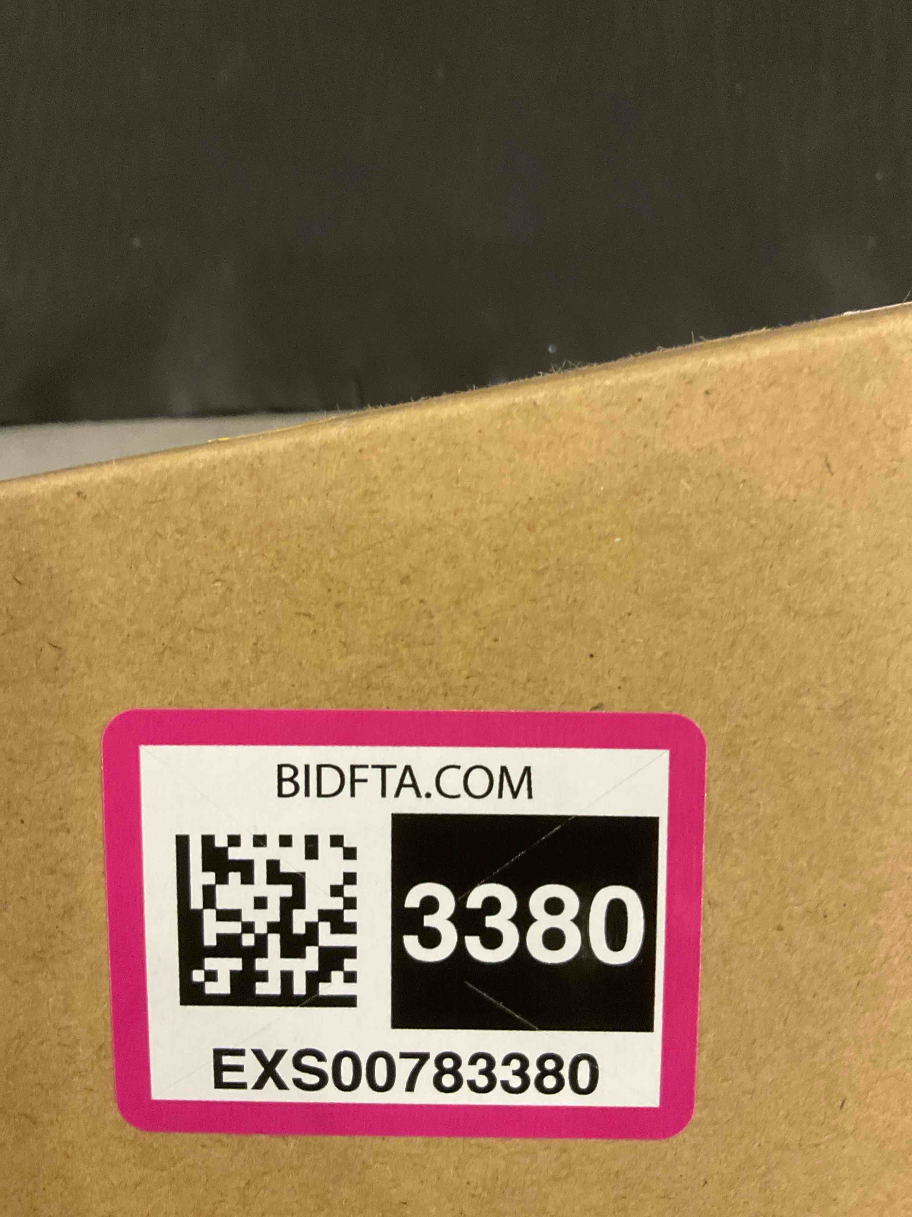 https://s3.amazonaws.com/lotting-images-prod/bidfta/EXS00783380_1701719784382.jpeg