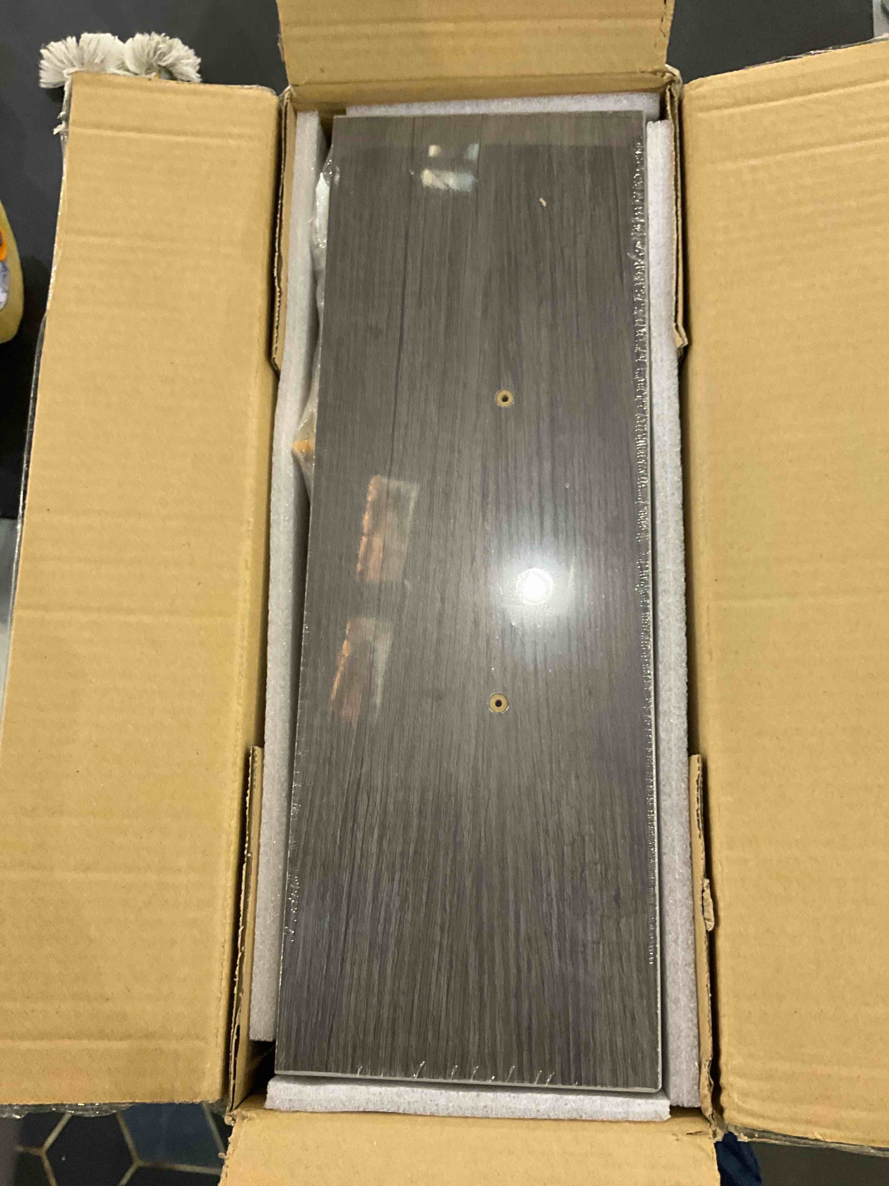 https://s3.amazonaws.com/lotting-images-prod/bidfta/EXS00783451_1701783466554.jpeg